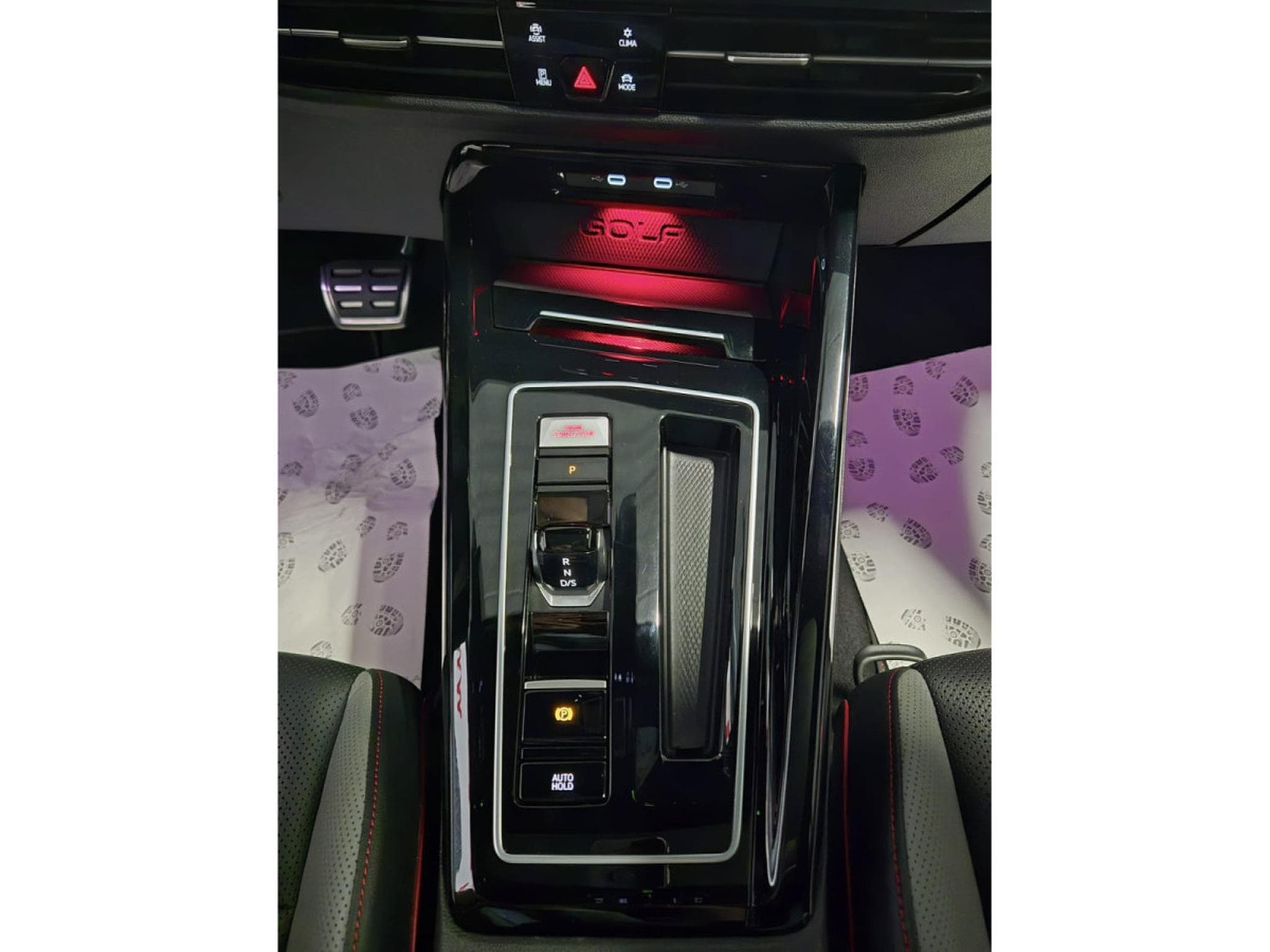VW Golf GTI 2.0 TSI 300 CLUBSPORT BLACK STYLE HEAD UP HARMAN KARDON (2023) - Foto 11