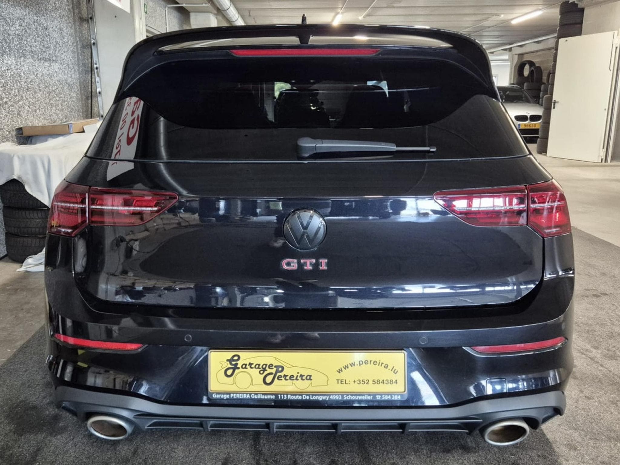 VW Golf GTI 2.0 TSI 300 CLUBSPORT BLACK STYLE HEAD UP HARMAN KARDON (2023) - Foto 3