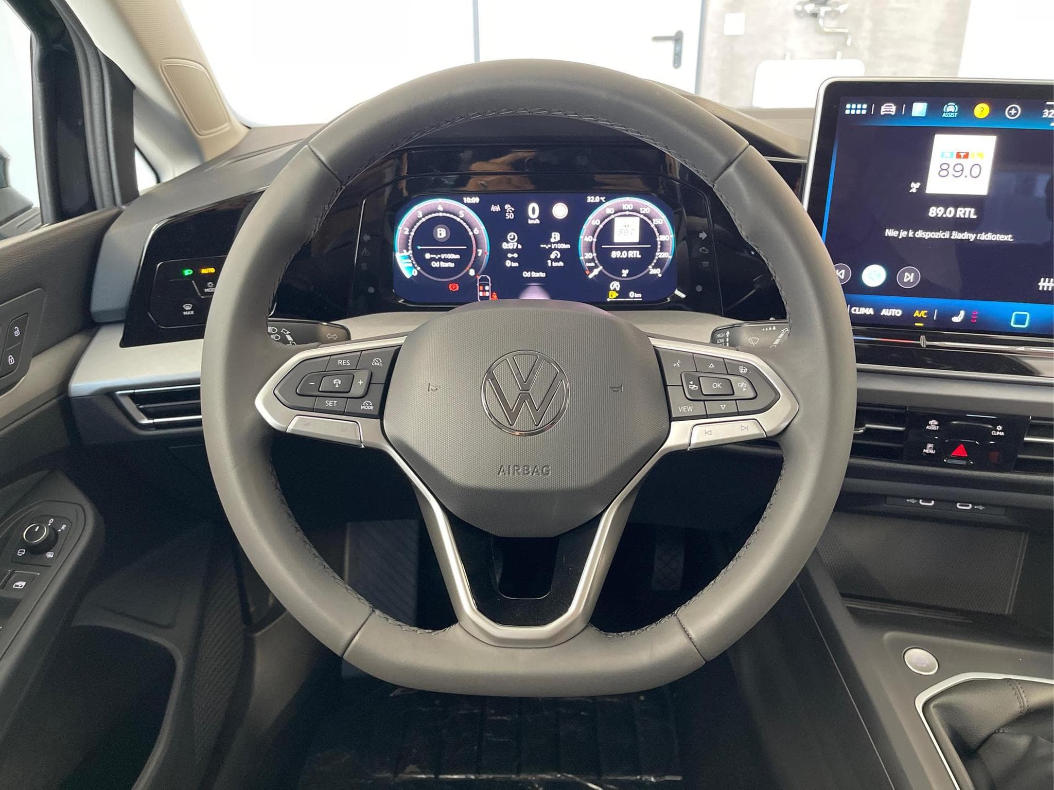 VW Golf LIFE (2026) - Photo 8
