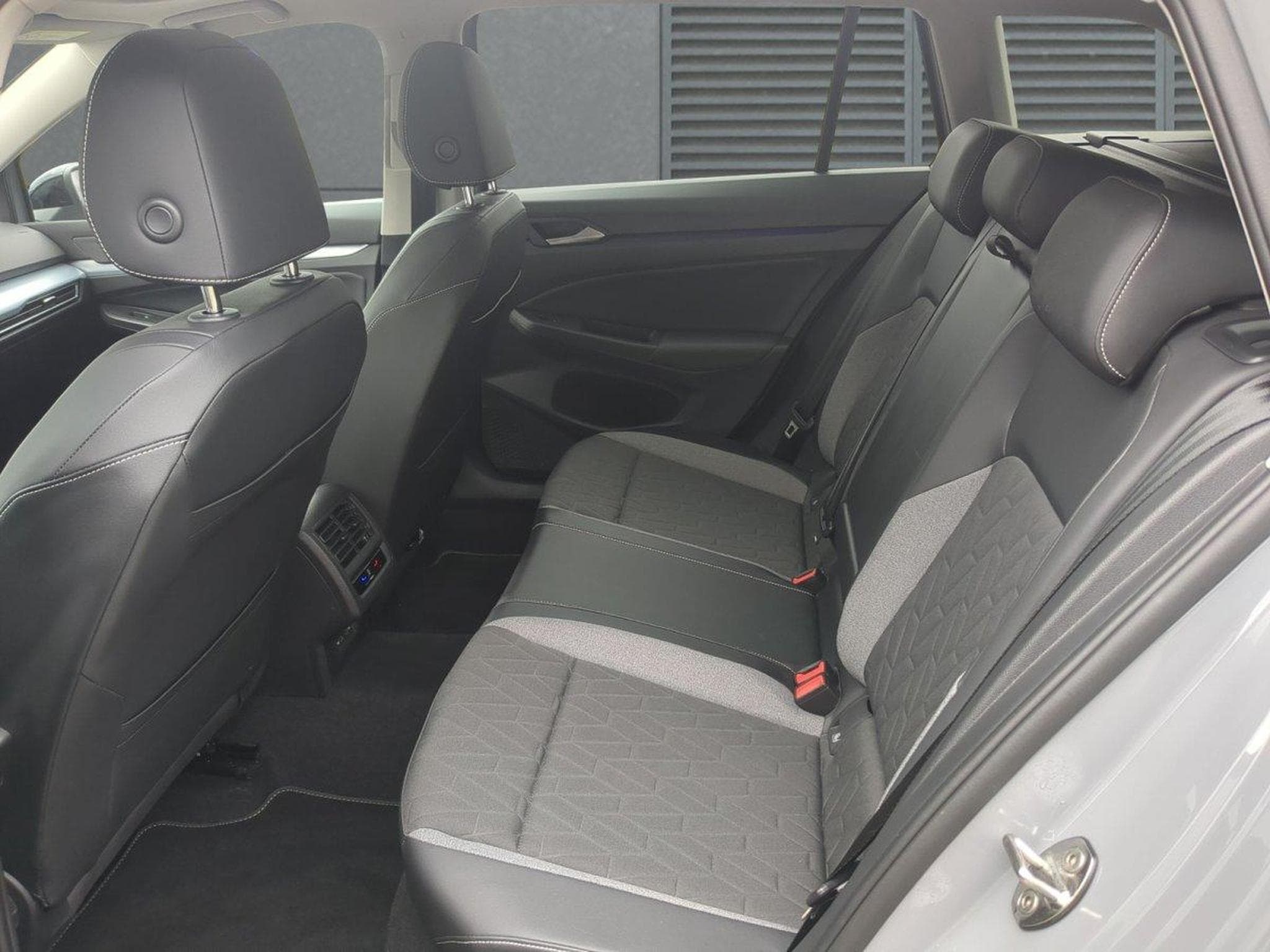 VW Golf Variant Goal (2025) - Photo 6