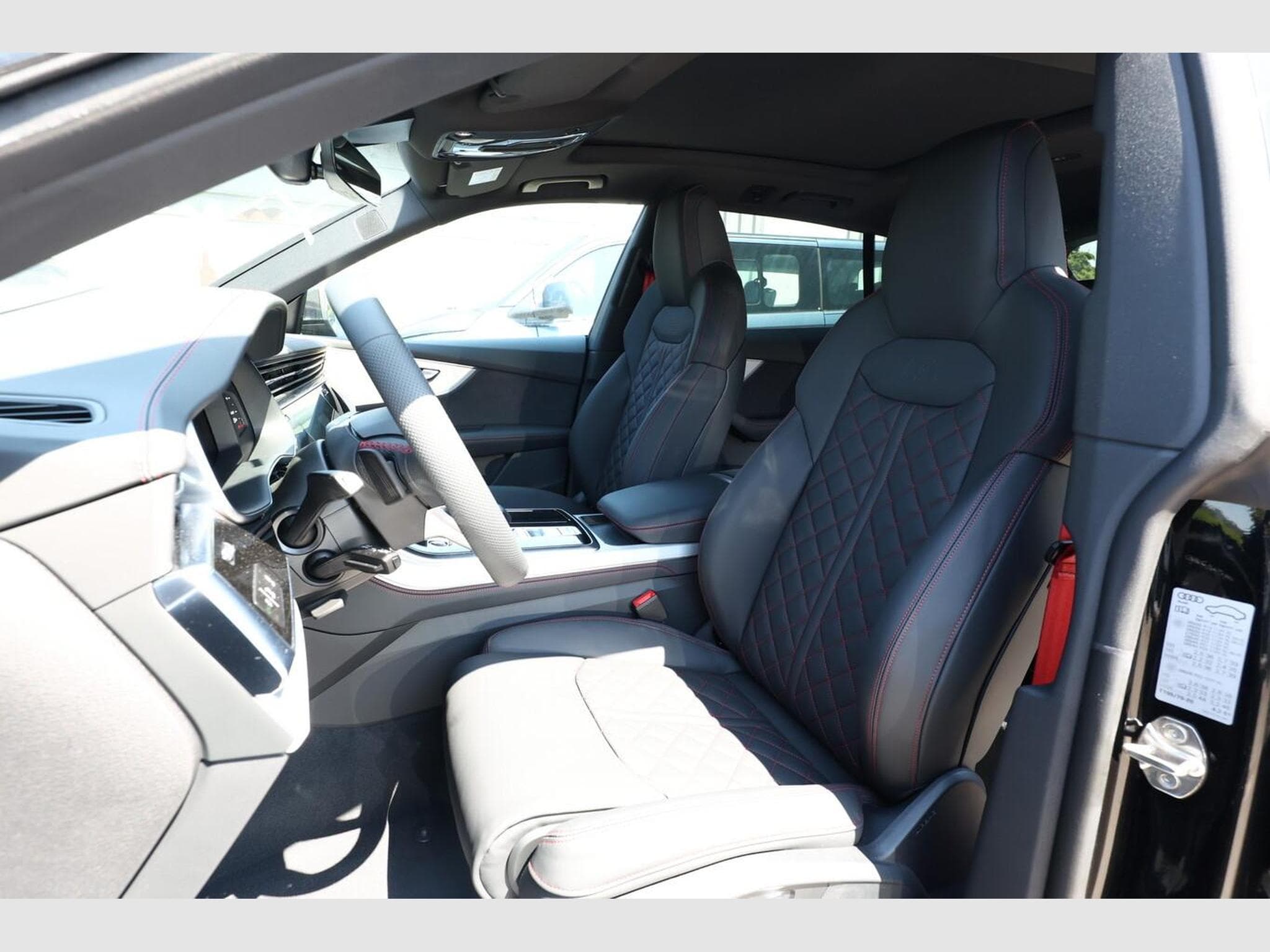 Audi Q8 S line (2026) - Photo 6