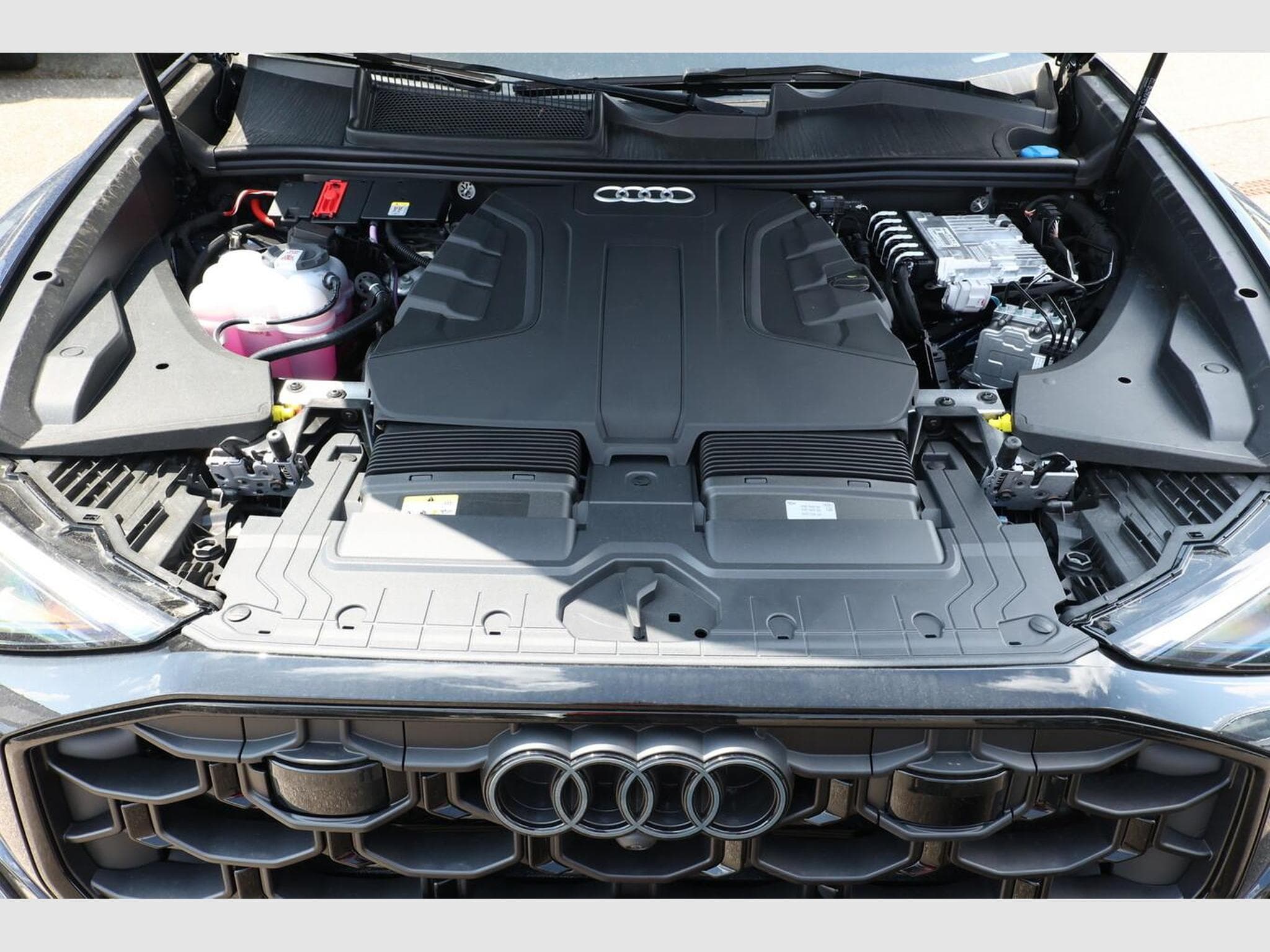 Audi Q8 S line (2026) - Photo 11