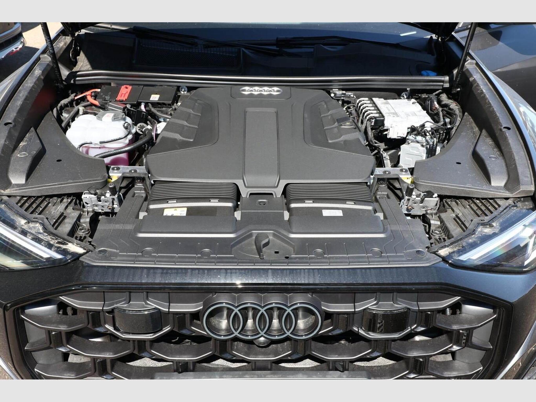 Audi Q8 S line (2026) - Photo 12