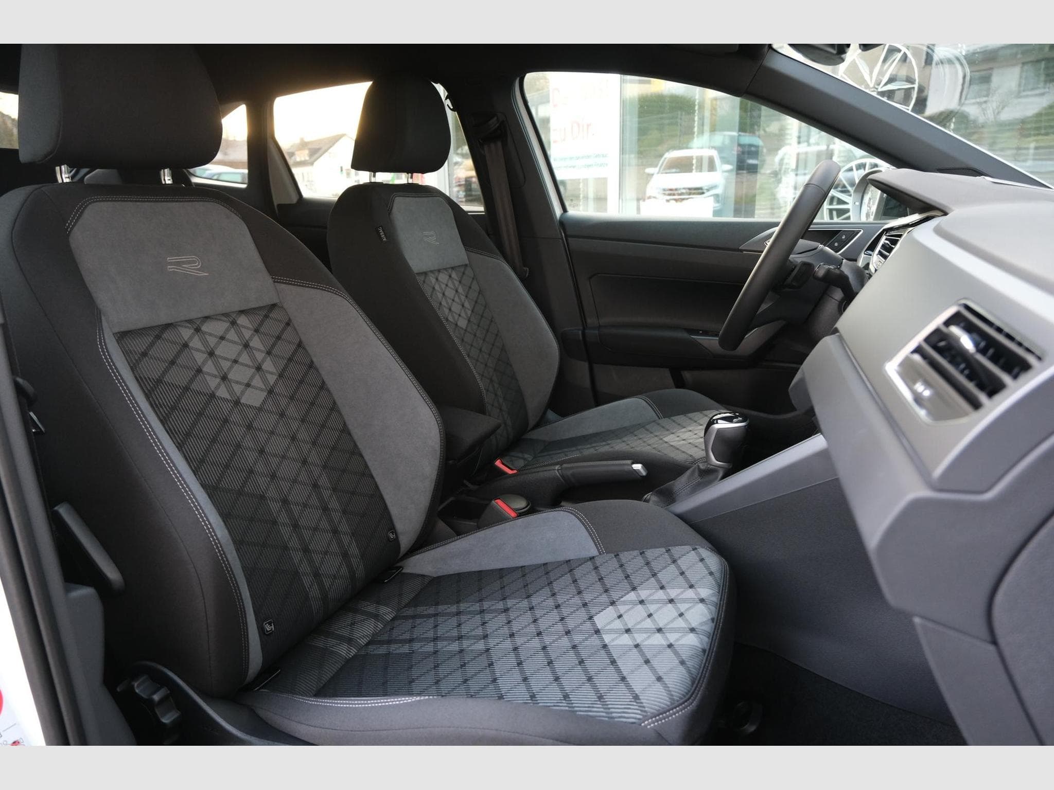VW Taigo 1.5 TSI DSG (2026) - Photo 25
