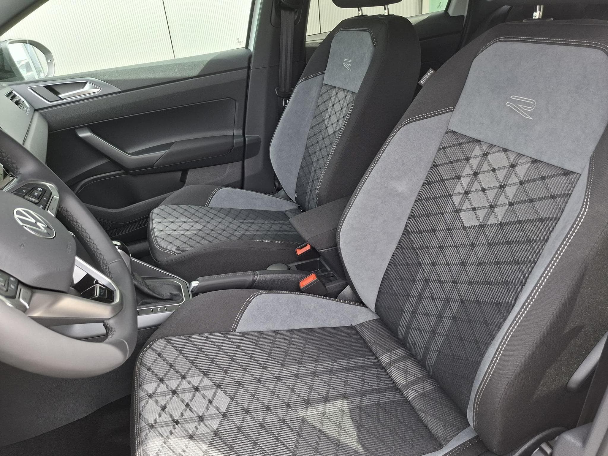 VW Taigo R-Line Limited (2026) - Photo 8