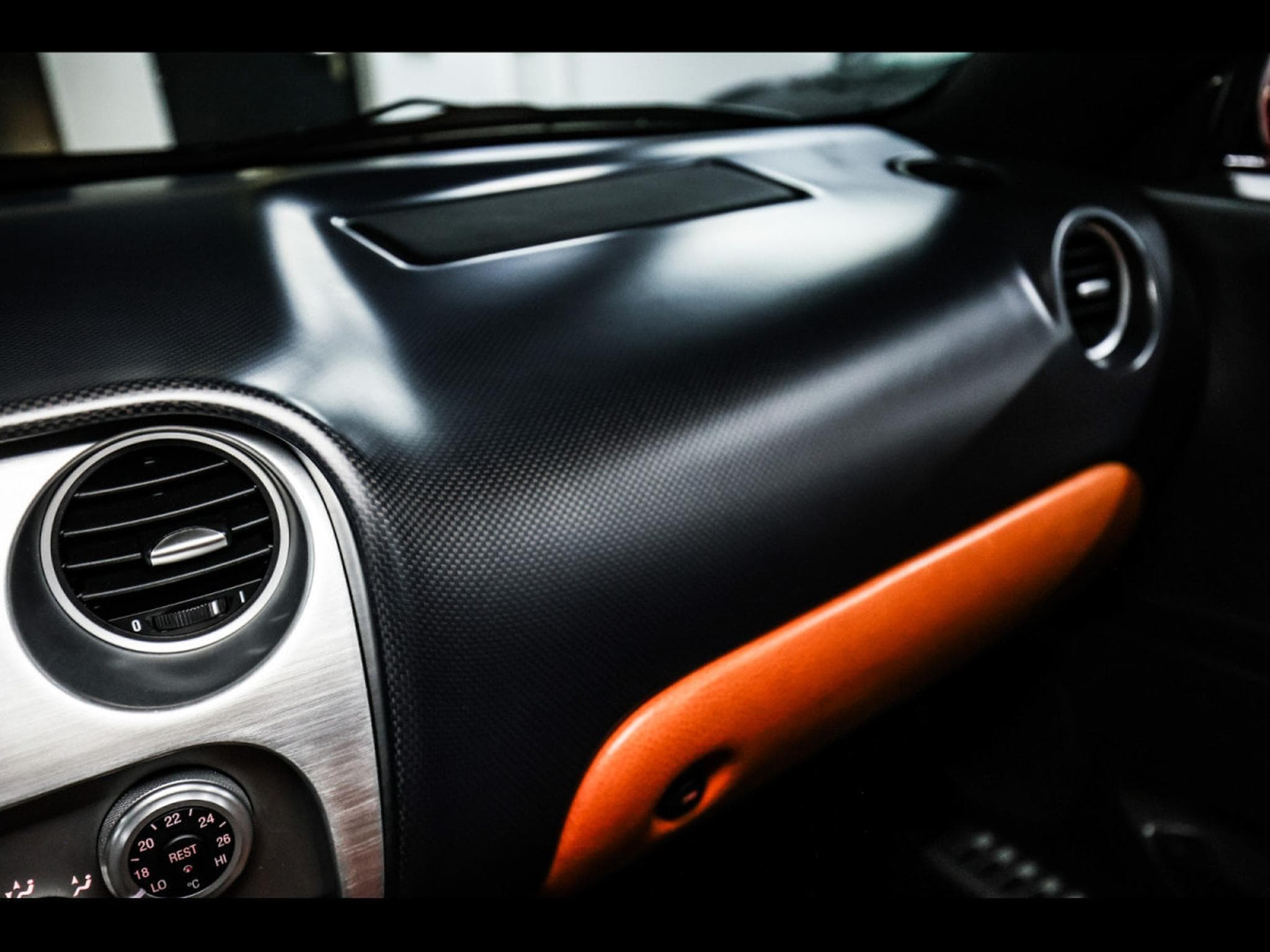 Alfa-Romeo 8C COMPETIZIONE 4.7 V8 (450 CH) – 351/500 – ROSSO ALFA – FULL X (2009) - Photo 16