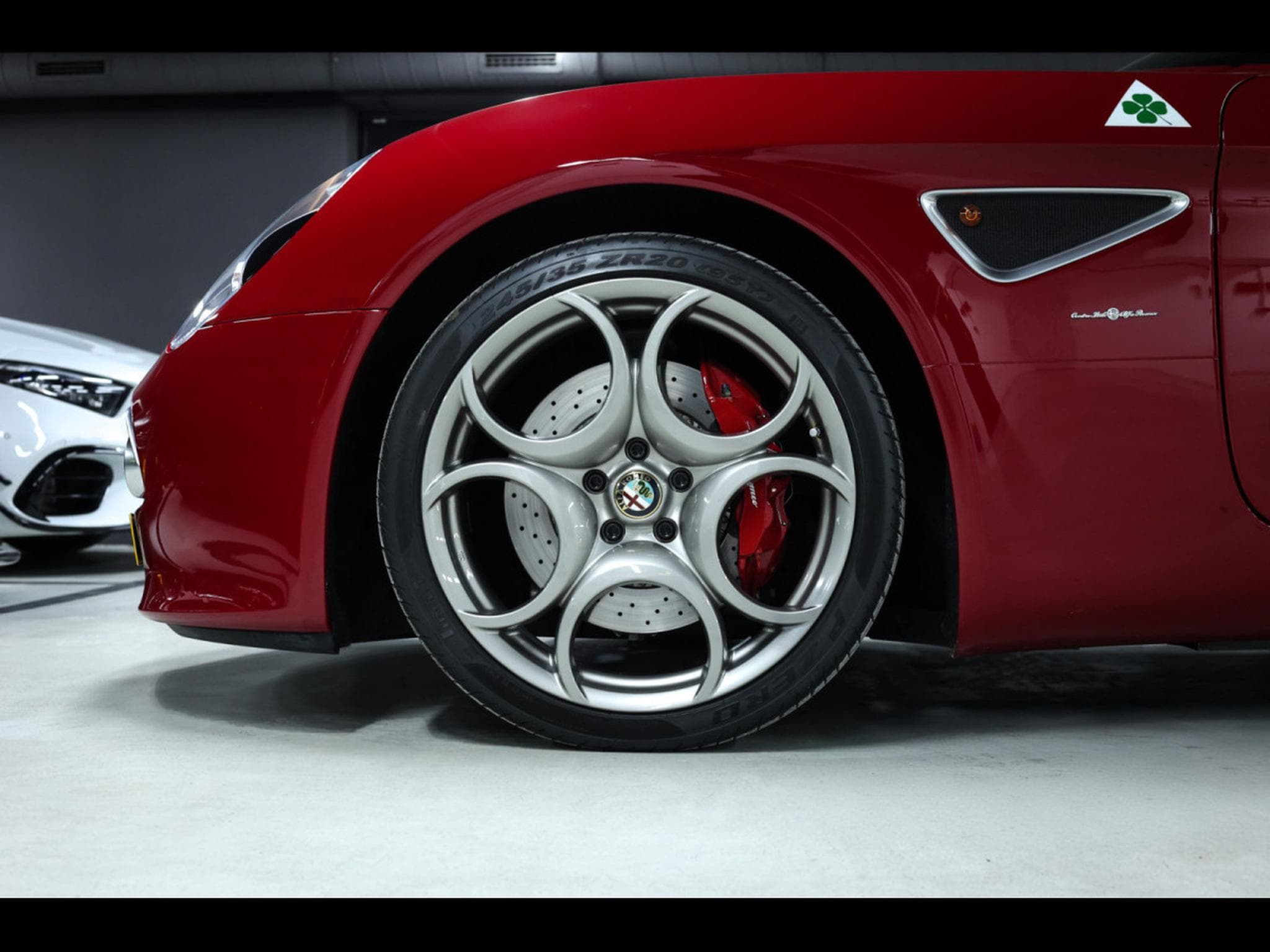Alfa-Romeo 8C COMPETIZIONE 4.7 V8 (450 CH) – 351/500 – ROSSO ALFA – FULL X (2009) - Photo 8