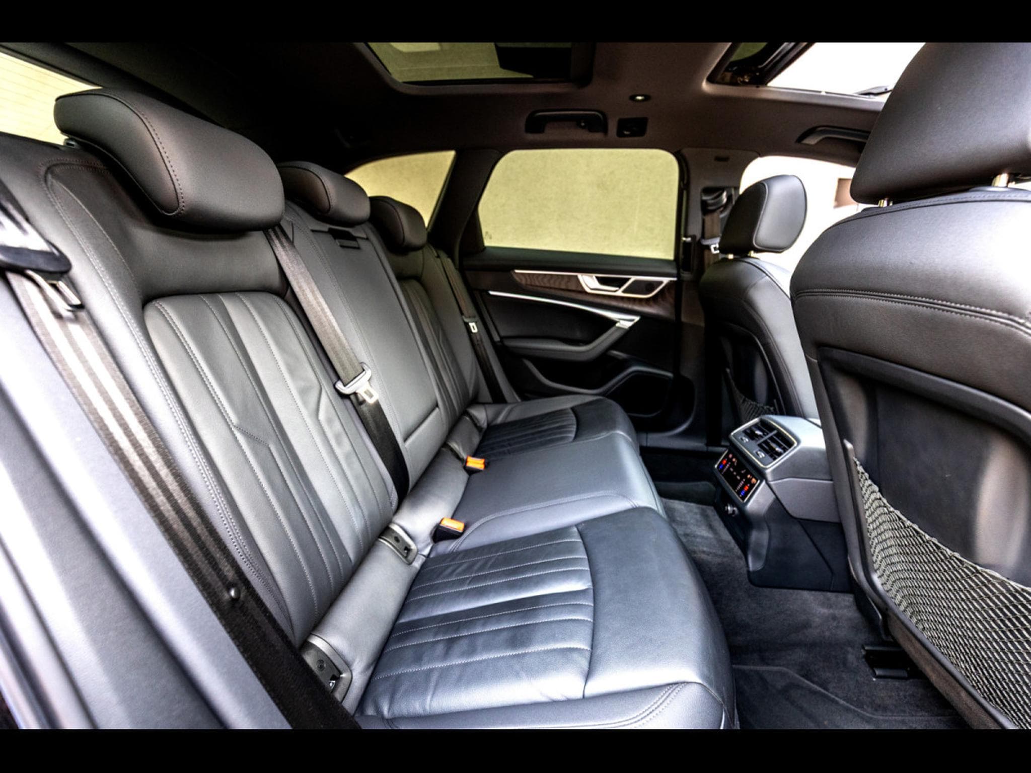 Audi A6 AVANT 55 3.0 TDI V6 QUATTRO TIPTRONIC (349 CH) – MYTHOS BLAC (2020) - Photo 19
