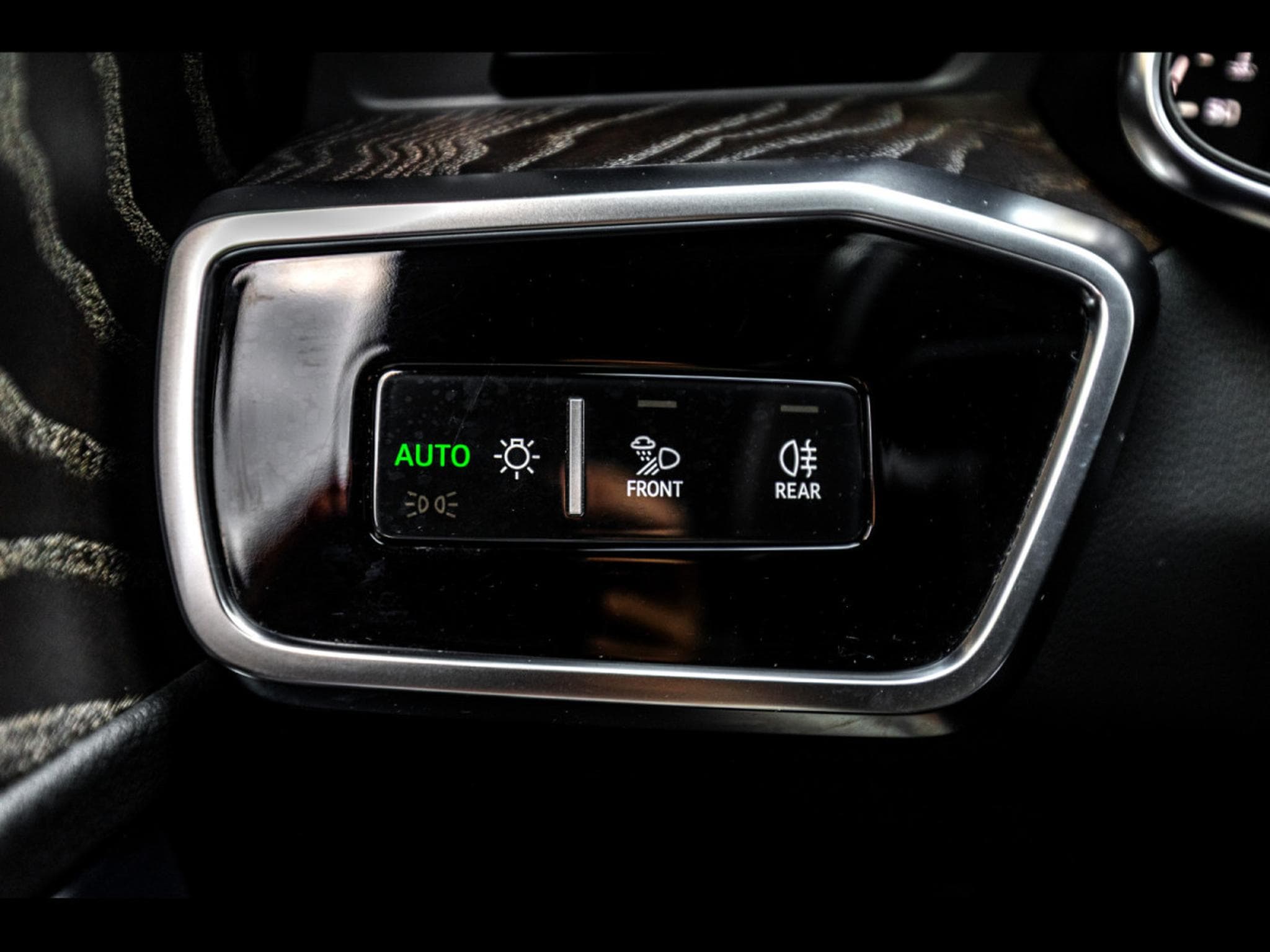 Audi A6 AVANT 55 3.0 TDI V6 QUATTRO TIPTRONIC (349 CH) – MYTHOS BLAC (2020) - Photo 25