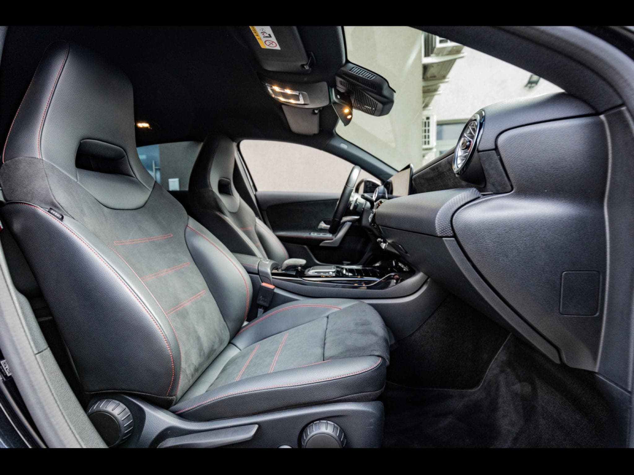 Mercedes A 35 AMG 4M+°KOSMOS BLACK (2021) - Photo 19