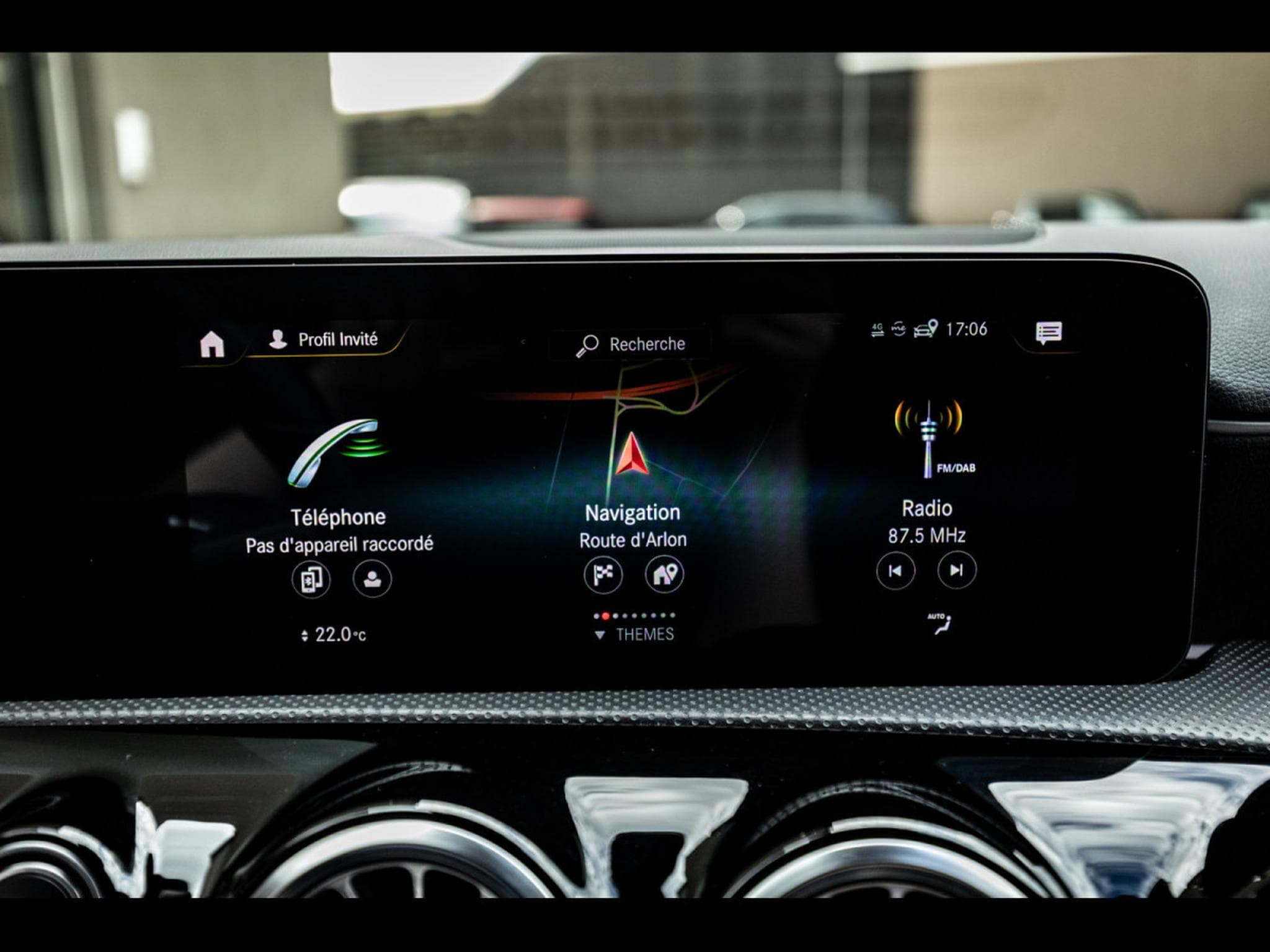Mercedes A 35 AMG 4M+°KOSMOS BLACK (2021) - Photo 23