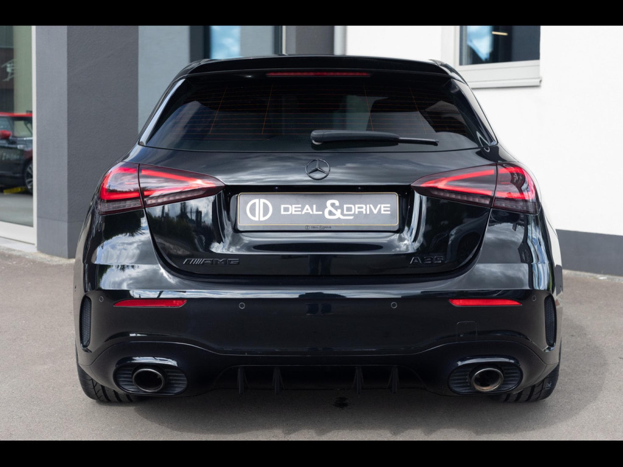 Mercedes A 35 AMG 4M+°KOSMOS BLACK (2021) - Photo 4