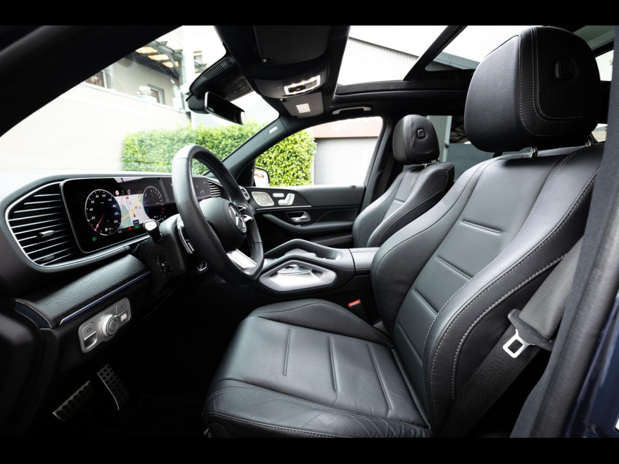 Mercedes GLE 400 e 4MATIC AMG LINE (381 CH) – PACK NIGHT (2024) - Photo 11