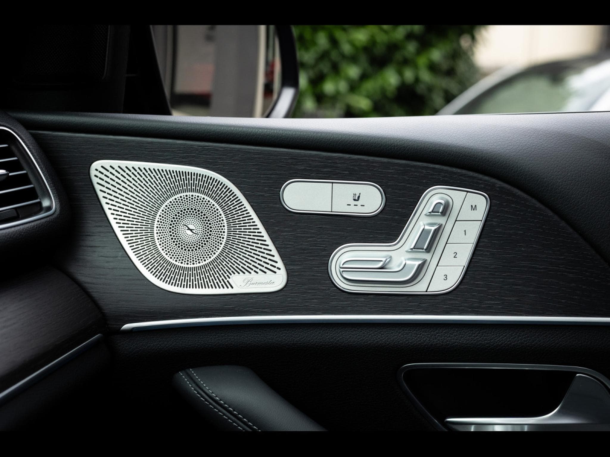 Mercedes GLE 400 e 4MATIC AMG LINE (381 CH) – PACK NIGHT (2024) - Photo 23