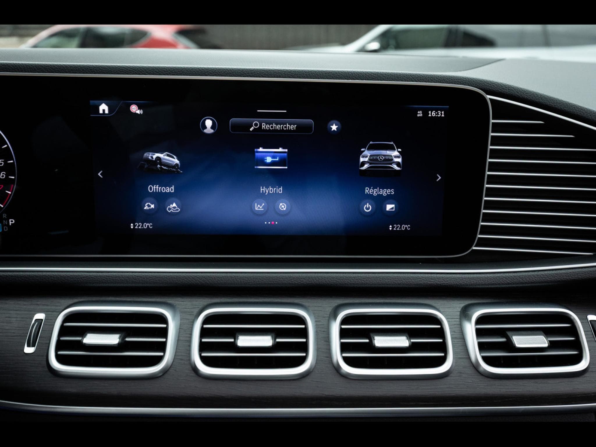 Mercedes GLE 400 e 4MATIC AMG LINE (381 CH) – PACK NIGHT (2024) - Photo 24