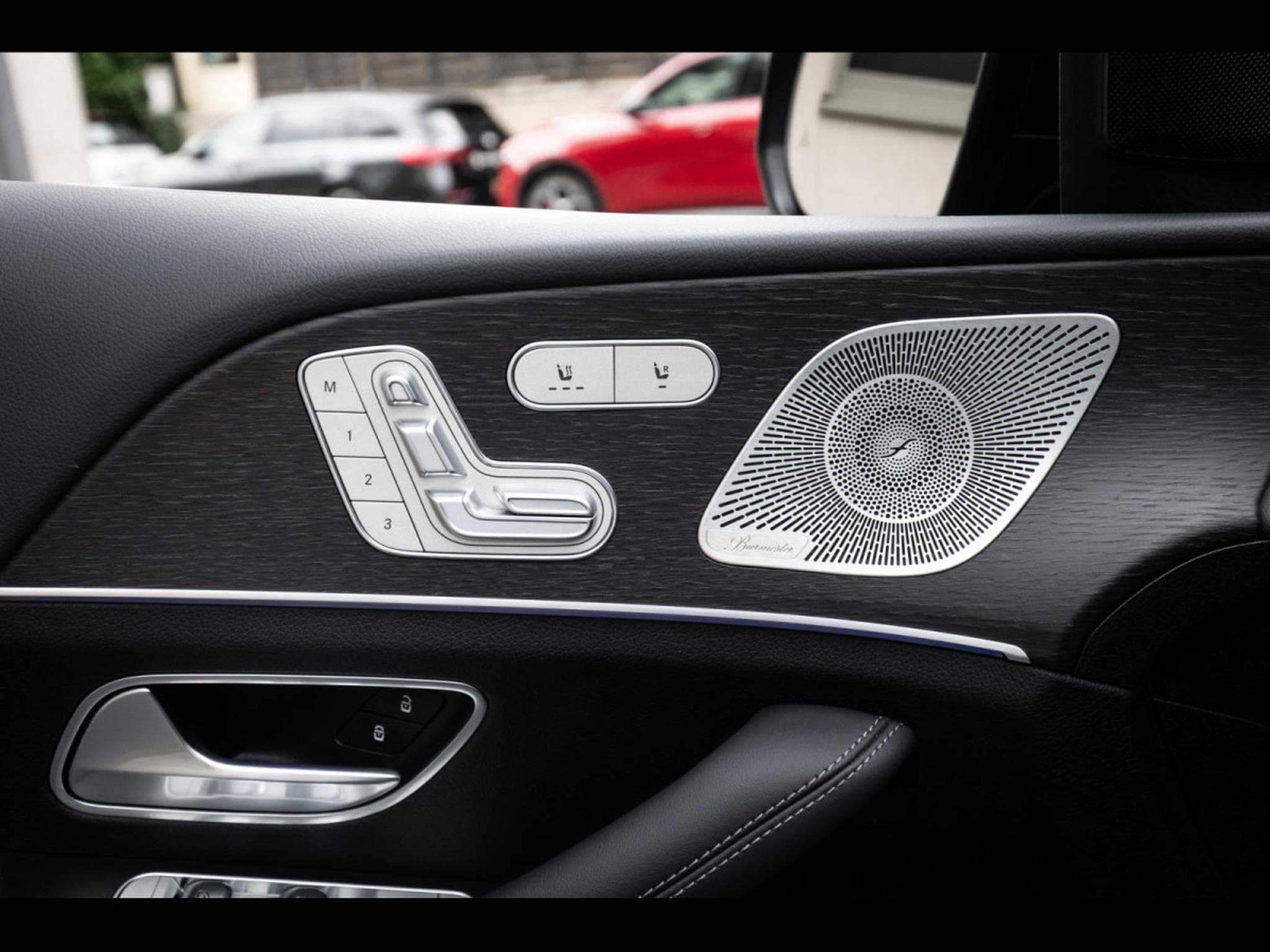 Mercedes GLE 400 e 4MATIC AMG LINE (381 CH) – PACK NIGHT (2024) - Photo 25