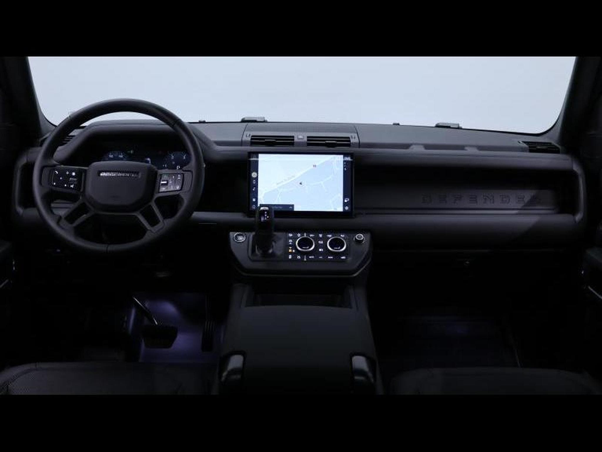 Land-Rover Defender 110 D250 xDynamic SE (2025) - Photo 15