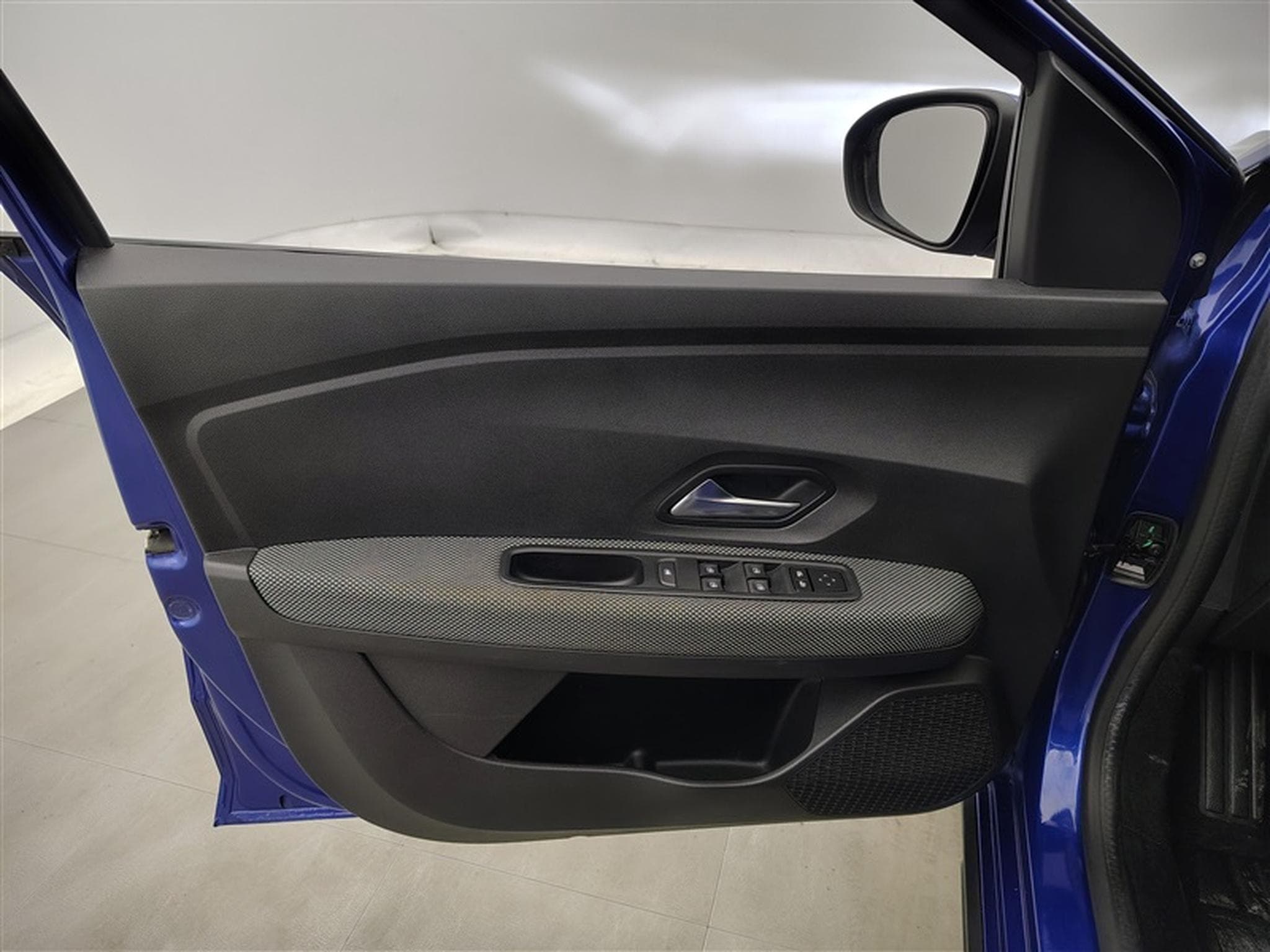 Dacia Jogger 1.0 TCe 110Cv Extreme 7PL / NAVI / CAMERA / FULL LED (2022) - Photo 17
