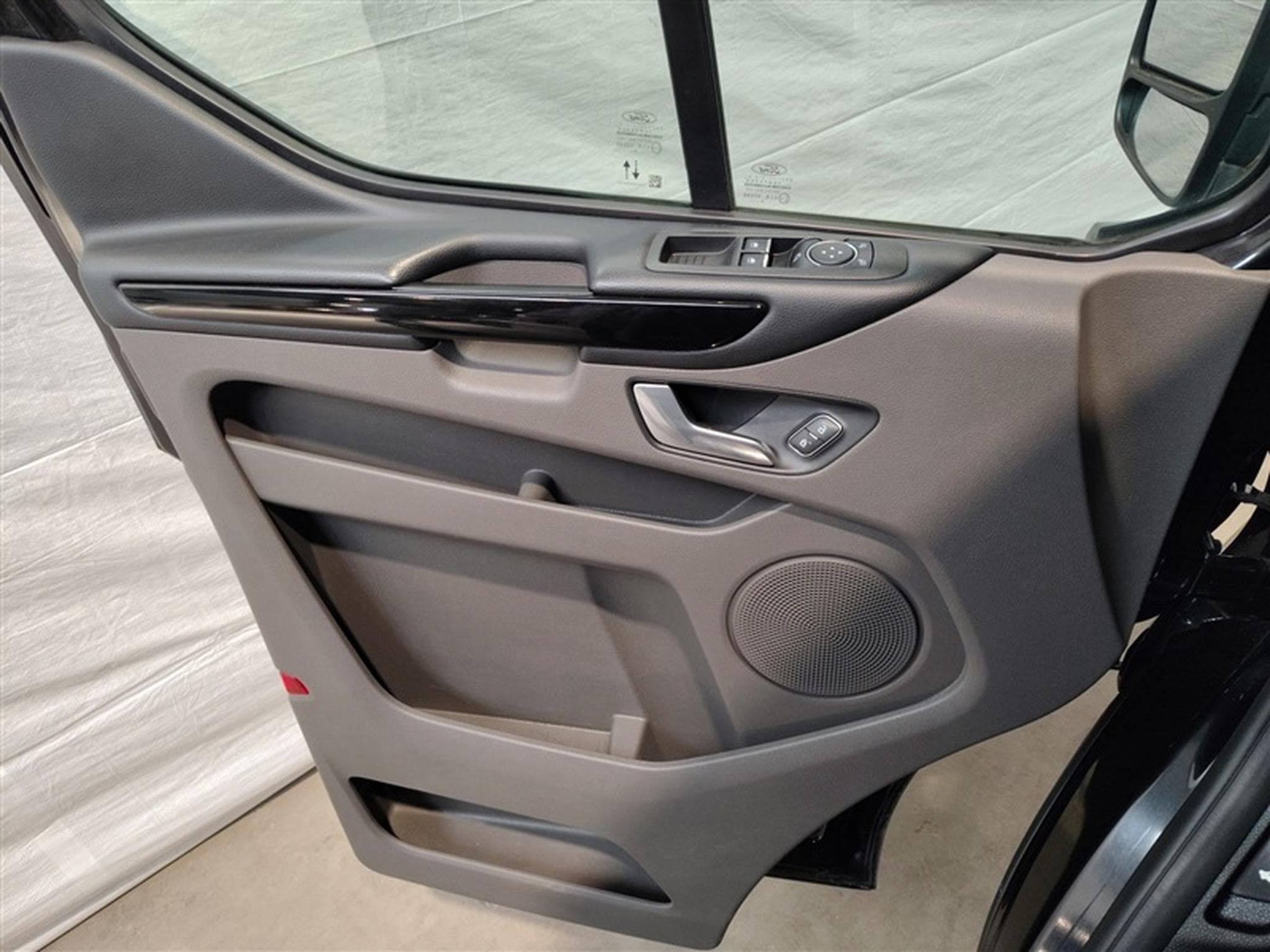 Ford Tourneo 2.0 TDCi L2H1 mHEV Sport S/S (EU6.2) (2020) - Photo 15
