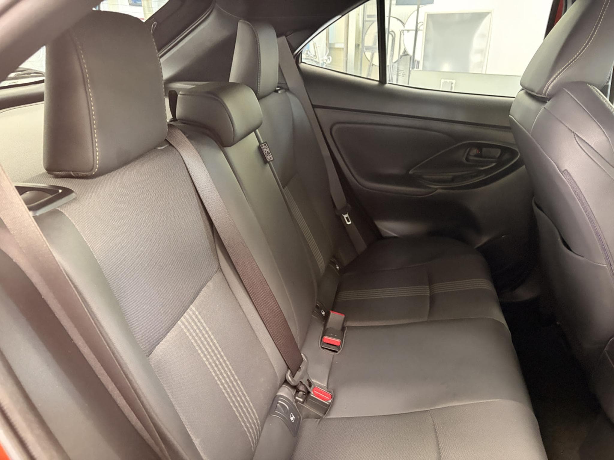 Toyota Yaris Cross Hybrid 1.5 VVT-i AWD-i i Adventure (2023) - Photo 12