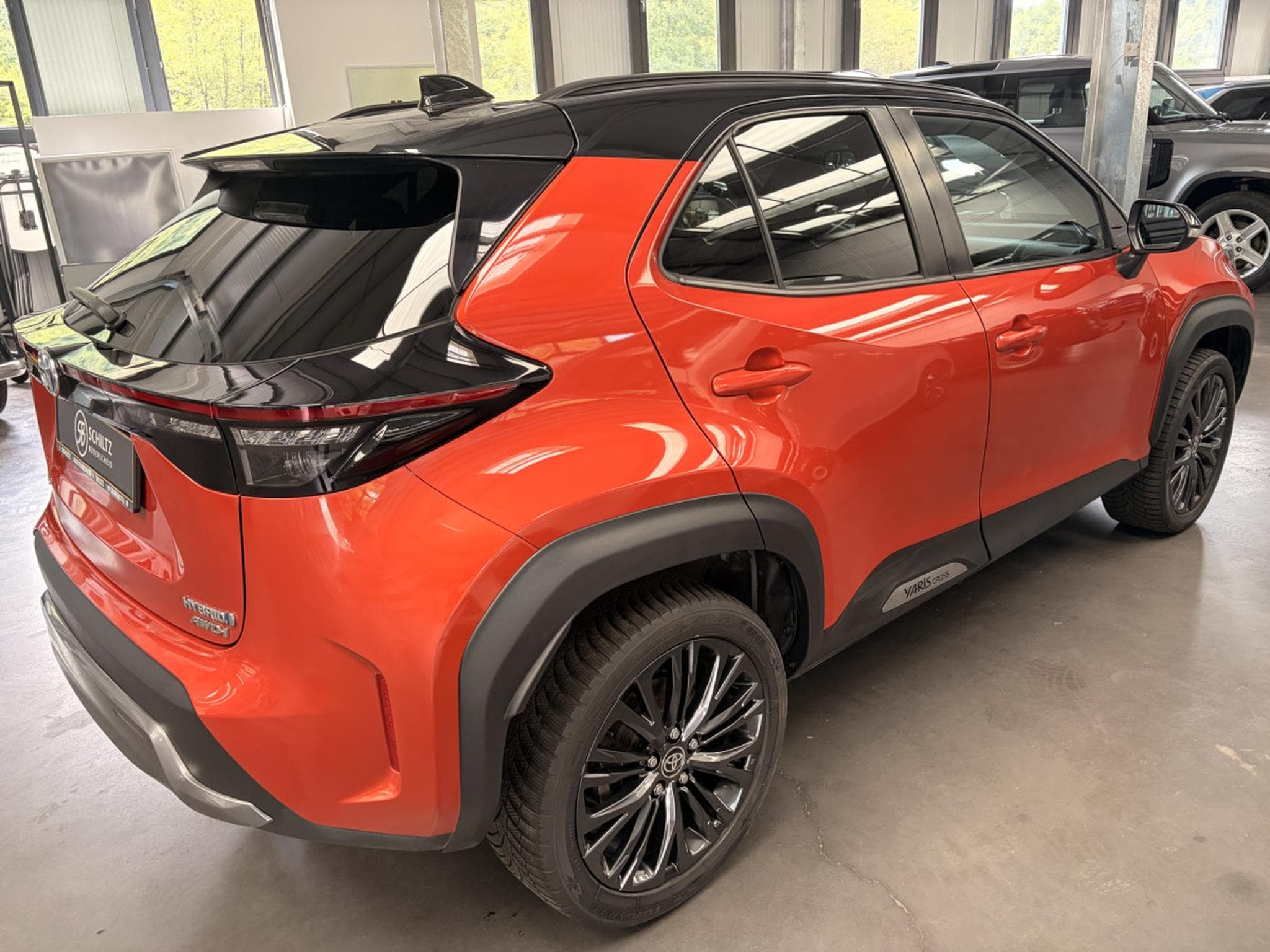 Toyota Yaris Cross Hybrid 1.5 VVT-i AWD-i i Adventure (2023) - Photo 2