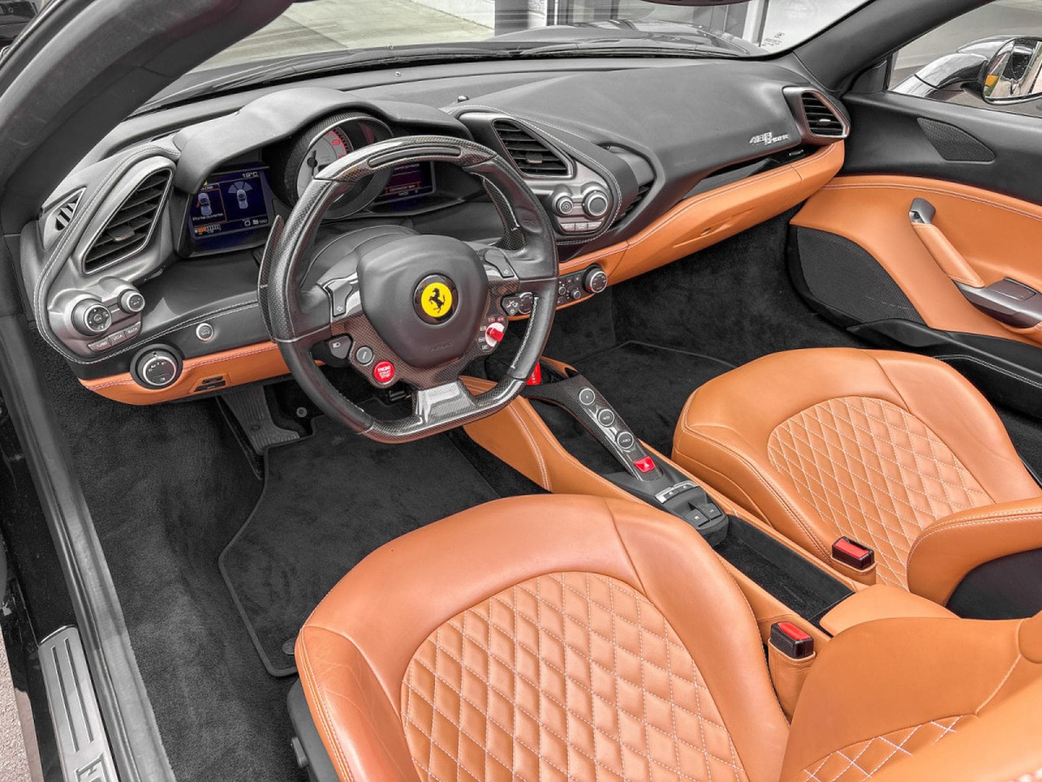 Ferrari 488 GTS POWER WARRANTY/F1/CARBON/LIFT/CARBON/20/LIFT/MALUS (2017) - Photo 2