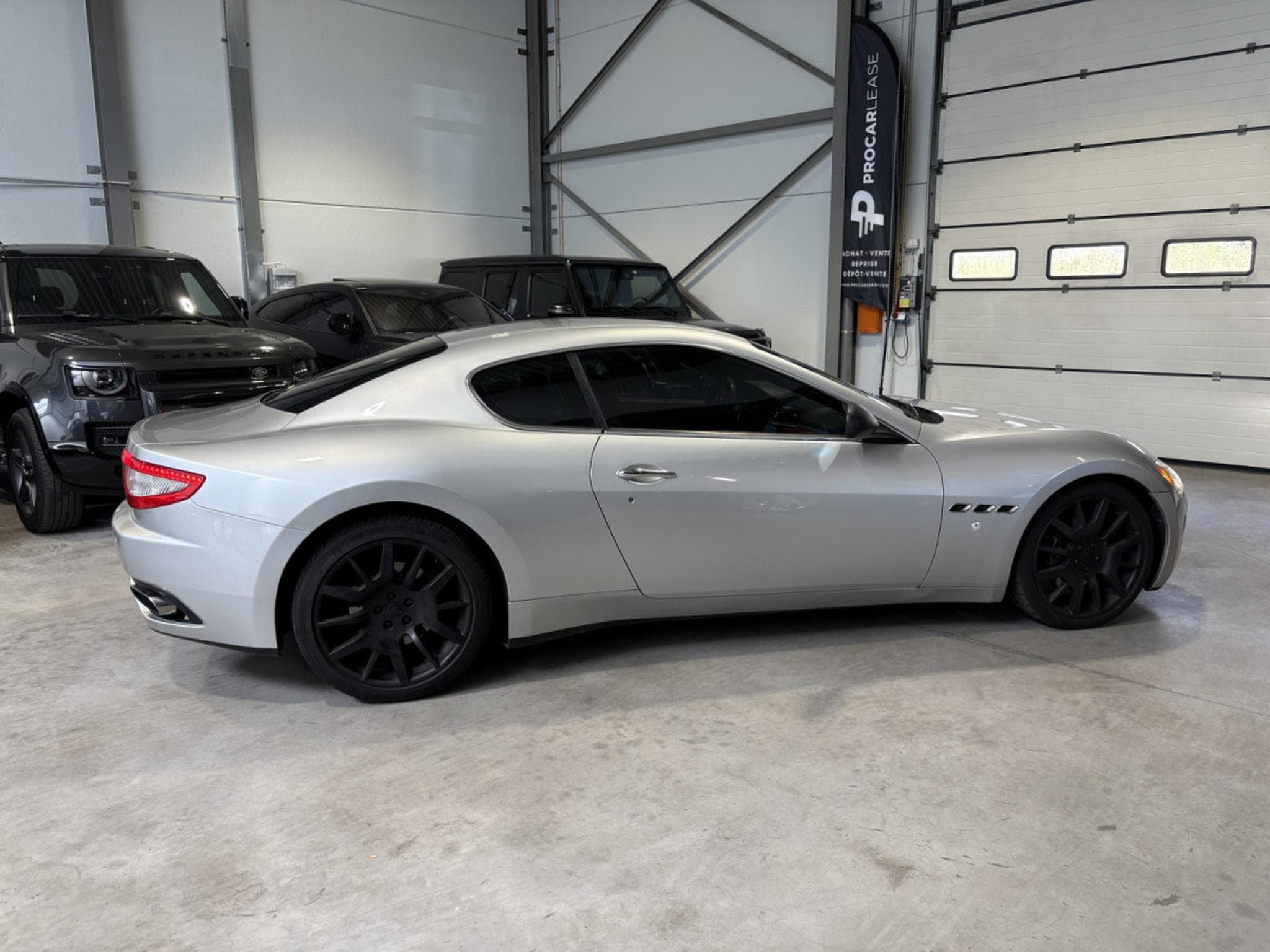 Maserati GranTurismo MASERATI GRANTURISMO 4.2 V8 405 CV/GPS/CUIR/Xénon/ (2009) - Photo 3