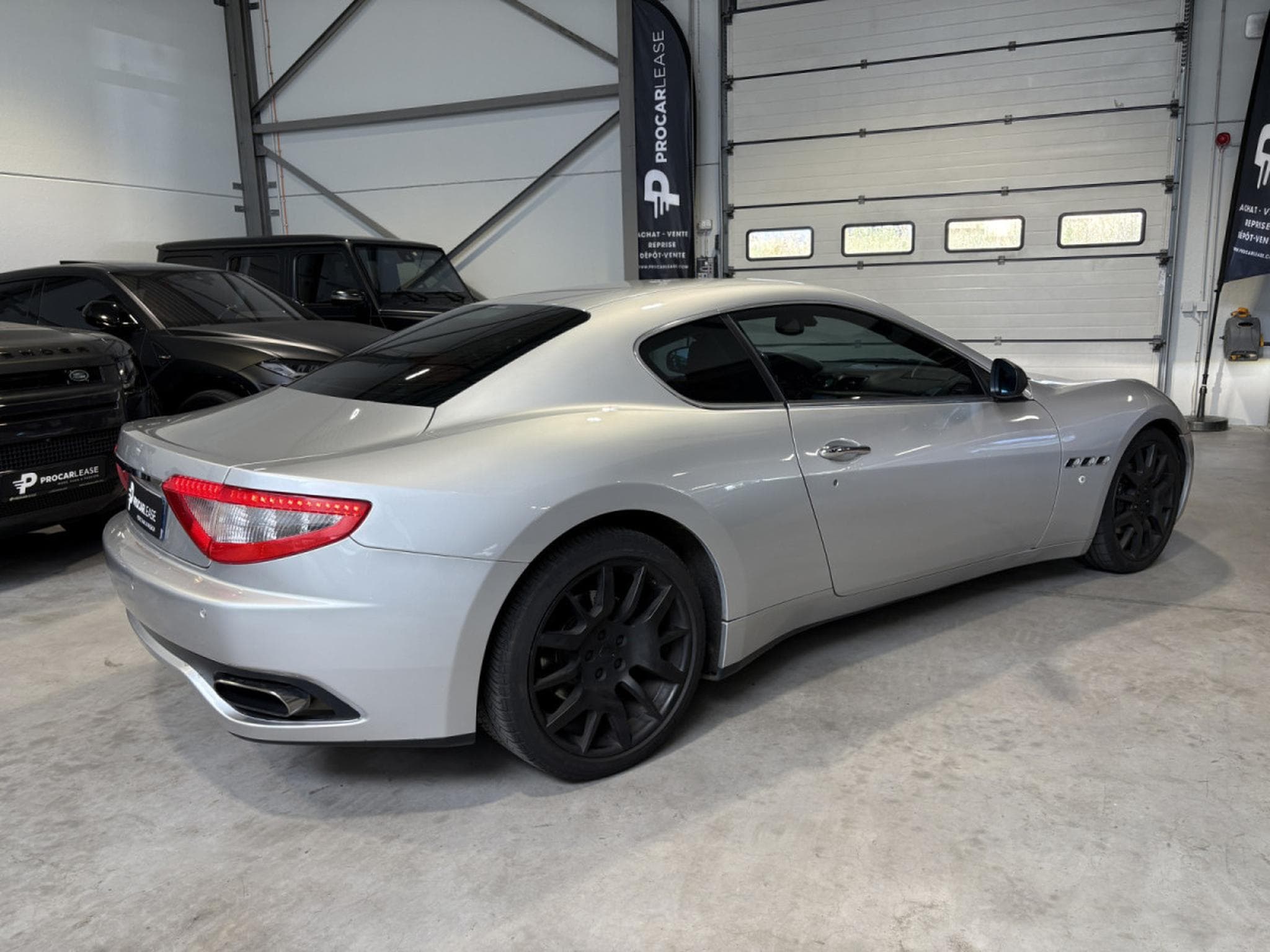 Maserati GranTurismo MASERATI GRANTURISMO 4.2 V8 405 CV/GPS/CUIR/Xénon/ (2009) - Photo 4