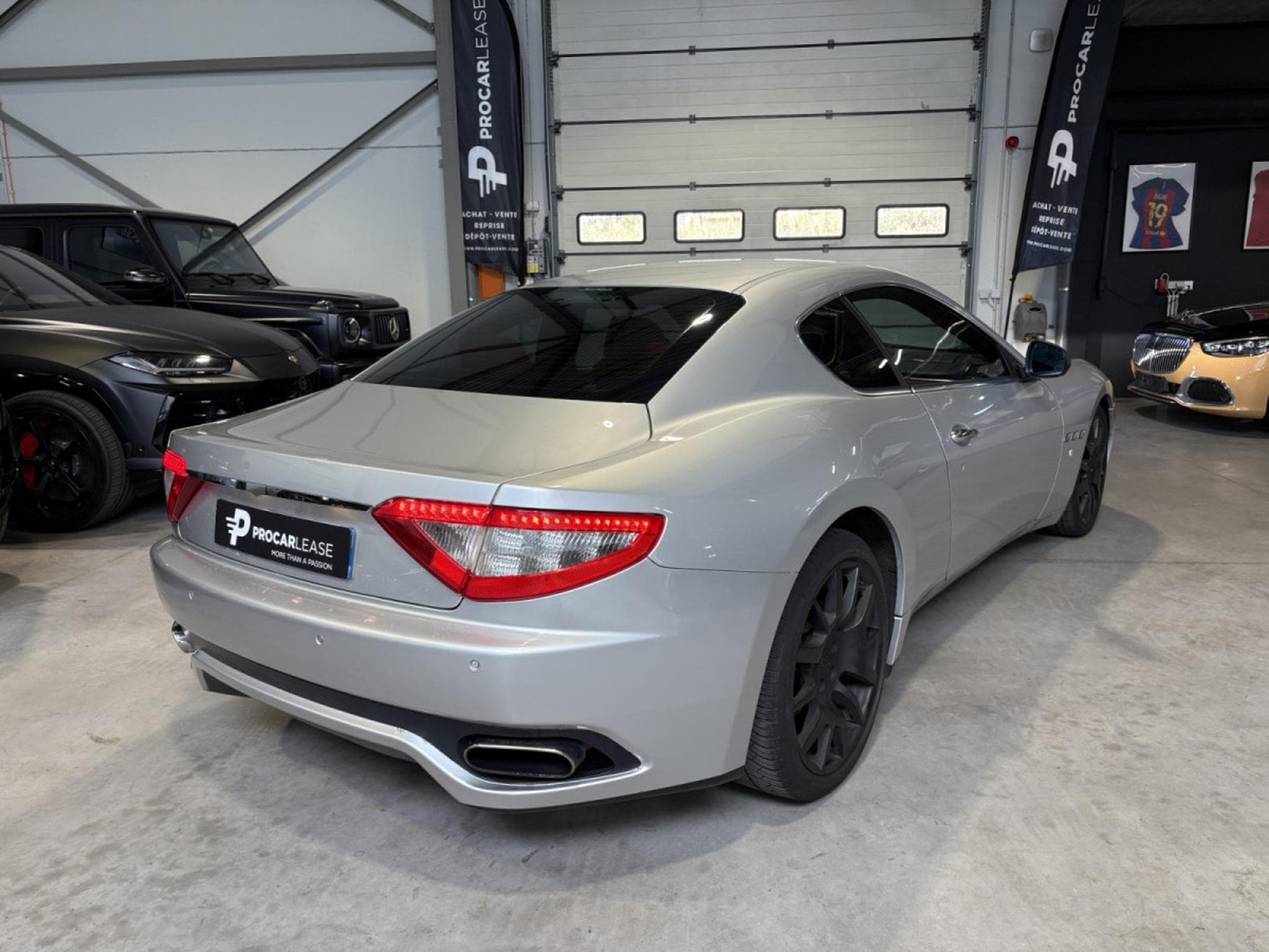 Maserati GranTurismo MASERATI GRANTURISMO 4.2 V8 405 CV/GPS/CUIR/Xénon/ (2009) - Photo 9