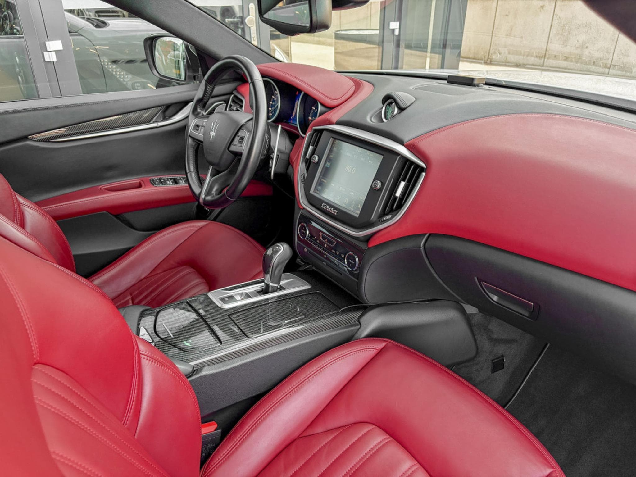 Maserati Ghibli 3.0 V6 S  Q4 Automatik/ Xénon/Camera/Carbonne/20/Leder/VOLL (2016) - Photo 11