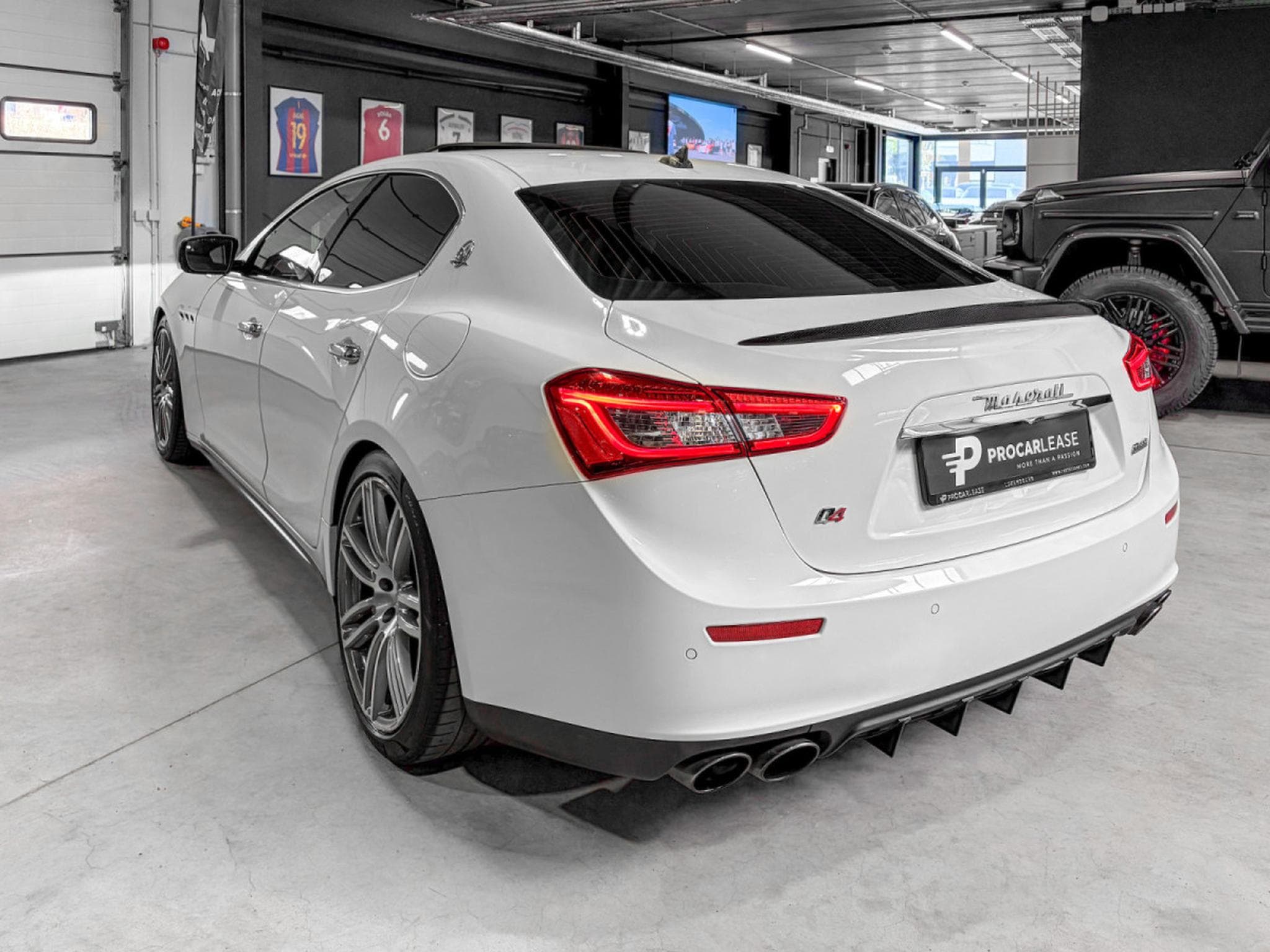 Maserati Ghibli 3.0 V6 S  Q4 Automatik/ Xénon/Camera/Carbonne/20/Leder/VOLL (2016) - Photo 9