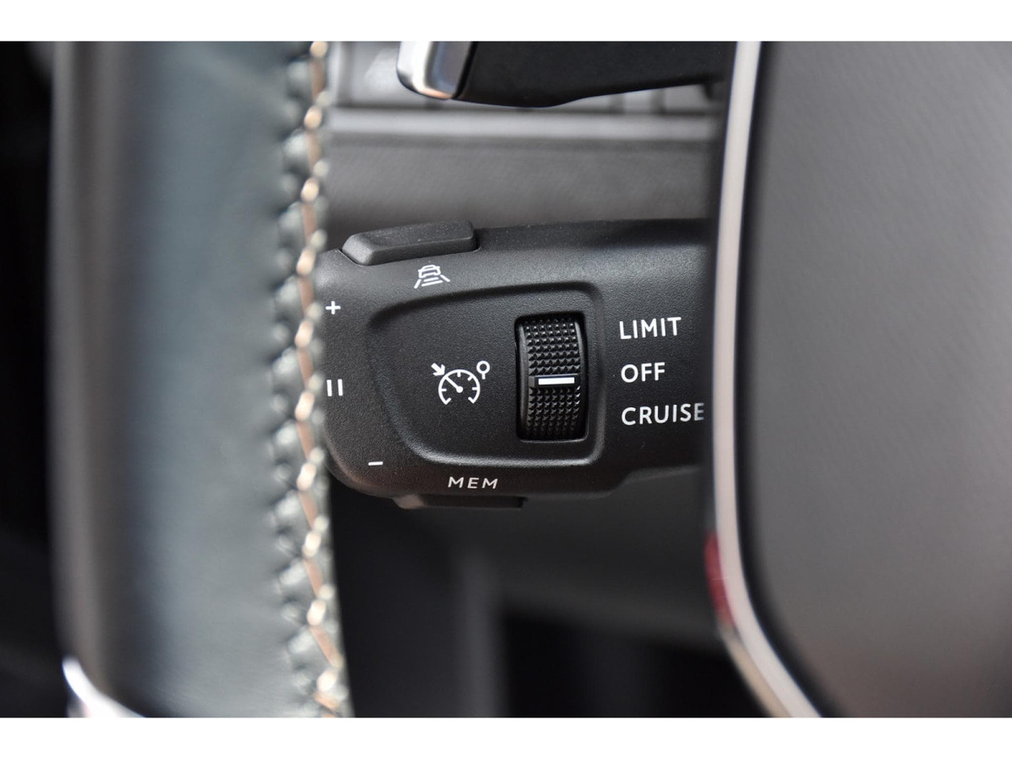 Peugeot 5008 1.2 130 GT EAT8 SG CHFF ACC LANE SIDE CAM 1° MAIN (2024) - Photo 20