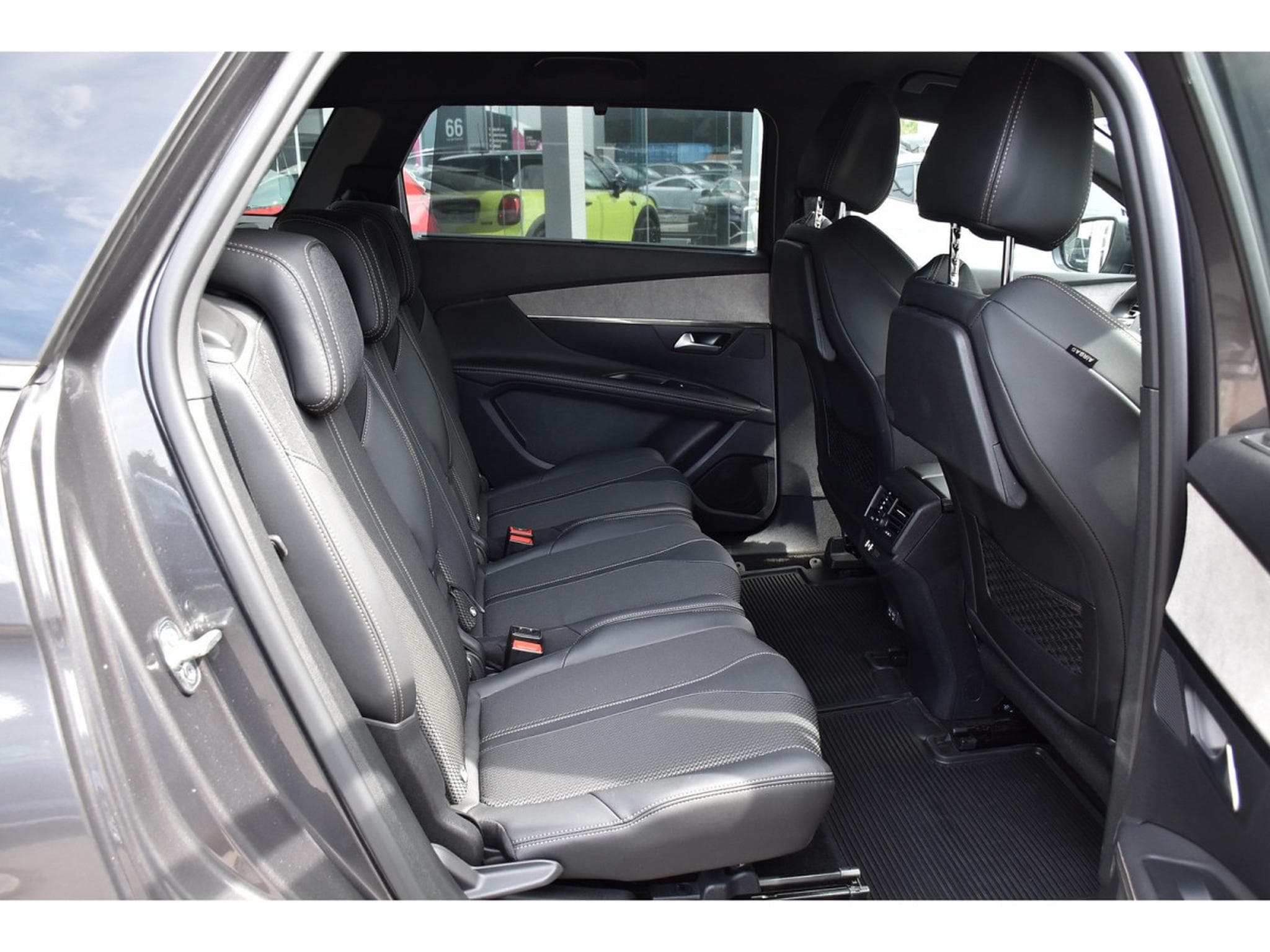 Peugeot 5008 1.2 130 GT EAT8 SG CHFF ACC LANE SIDE CAM 1° MAIN (2024) - Photo 8