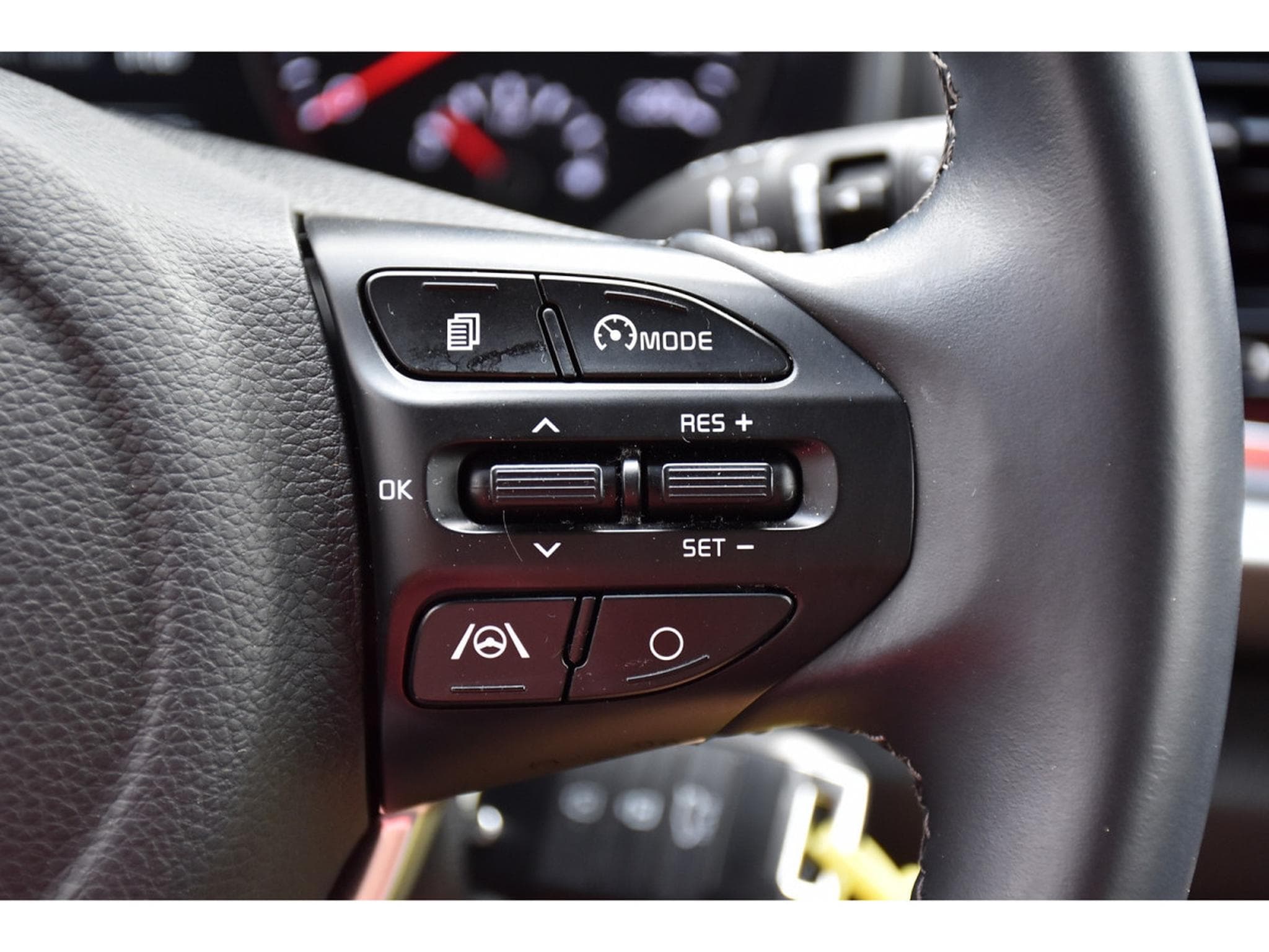 Kia Rio 1.2i Pulse REGUL GPS LANE CAM 1° MAIN (2023) - Foto 14
