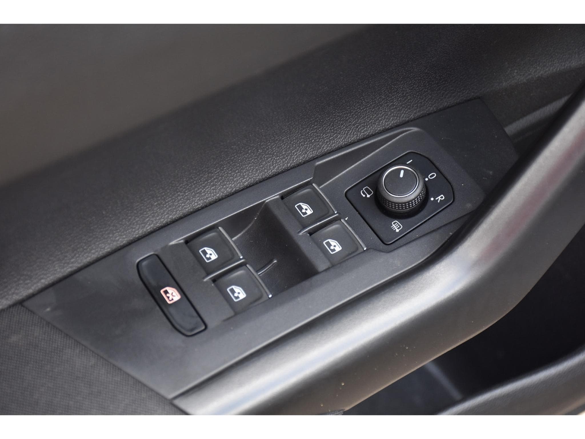 VW Taigo 1.0 TSI Style DSG TO ACC TRAVEL LED ATT RMQ JA17 (2022) - Foto 19