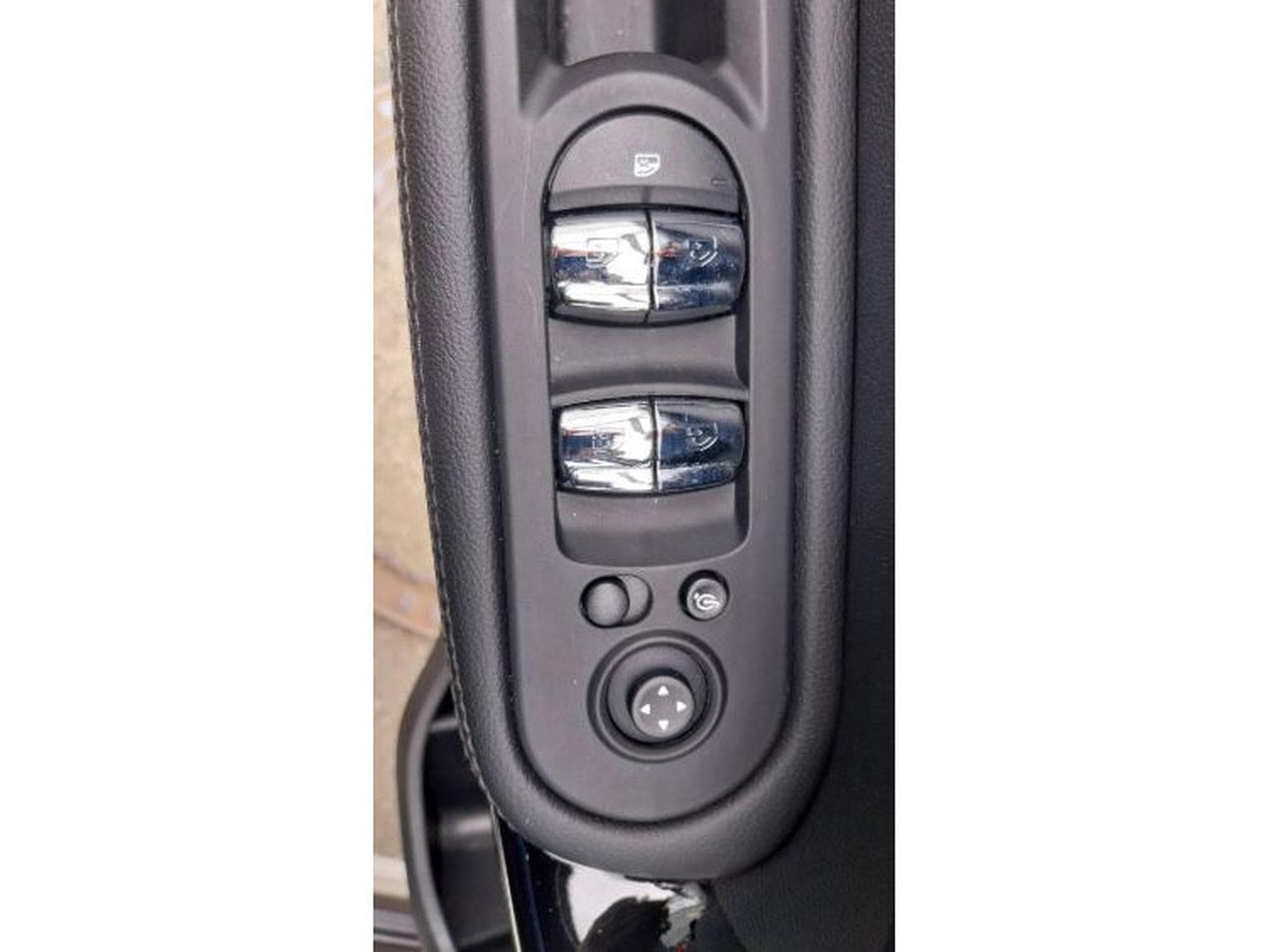 Mini Countryman Cooper SE 1.5A All4 CUIR SG SPORT LED GPS RADARS 1° MAIN (2019) - Foto 17