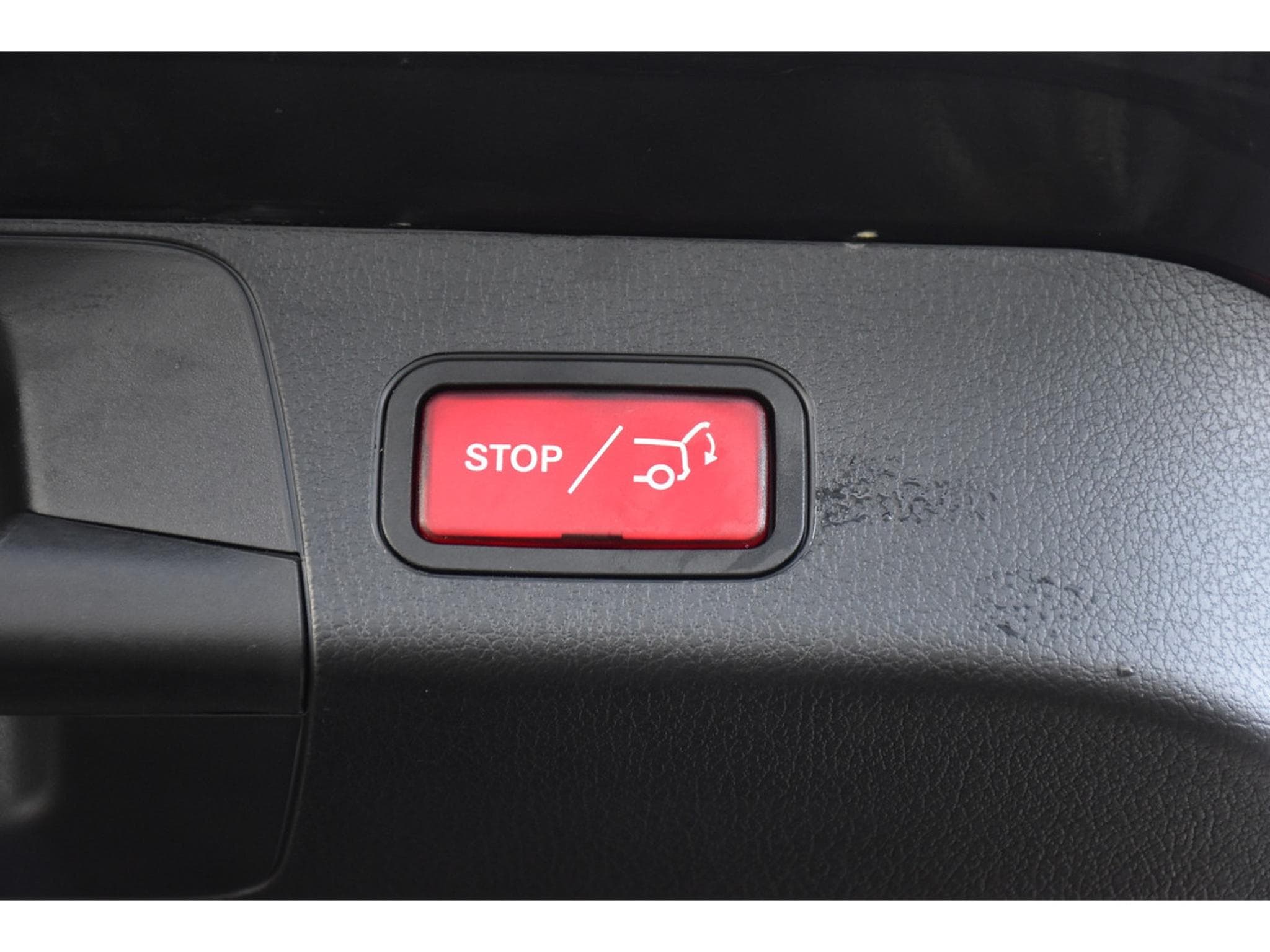 Mercedes GLB 180 CDI Business Line 8G-Tronic 7 PL. CUIR ACC GPS CAM 1° MAIN (2025) - Foto 17
