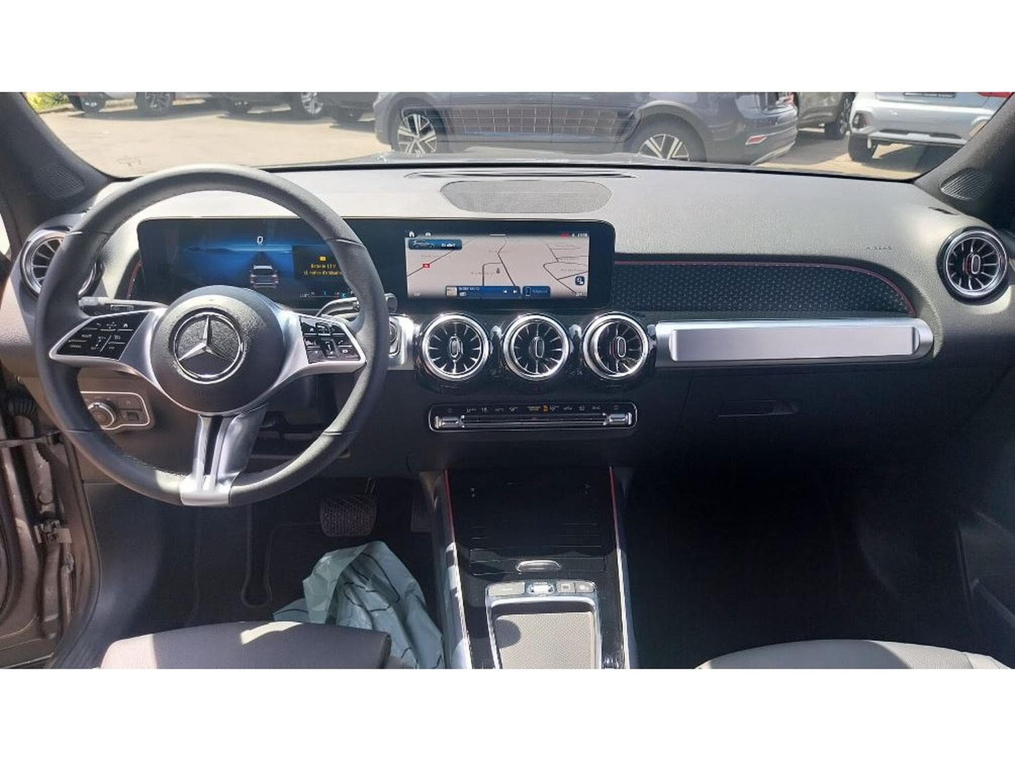 Mercedes GLB 180 CDI Business Line 8G-Tronic 7 PL. CUIR ACC GPS CAM 1° MAIN (2025) - Foto 6