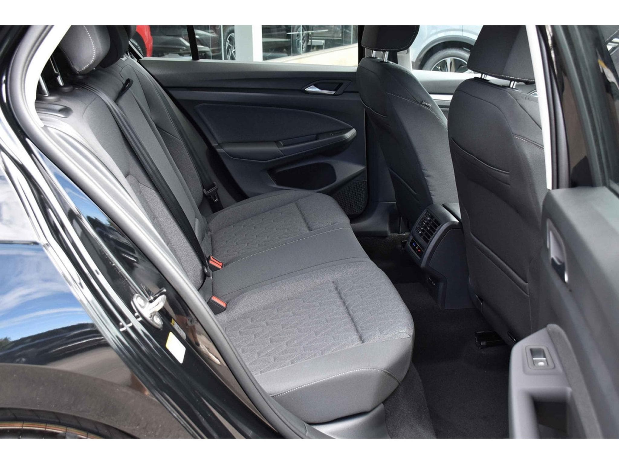 VW Golf 1.5 eTSI DSG ACC TRAVEL SG CHFF CAM NEUVE (2026) - Foto 8