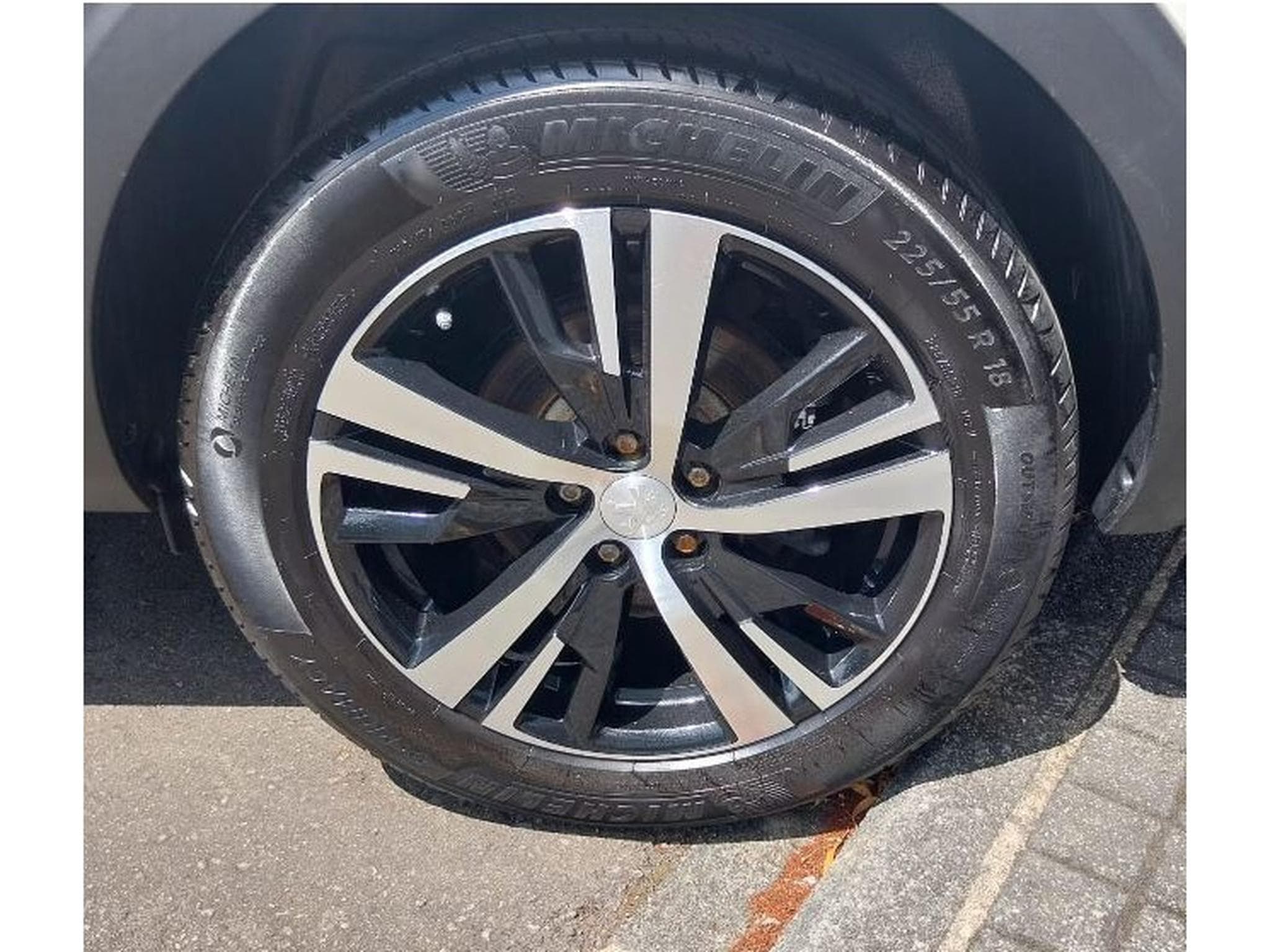 Peugeot 5008 1.2 puretech 131 GT-LINE EAT8 (2024) - Foto 6