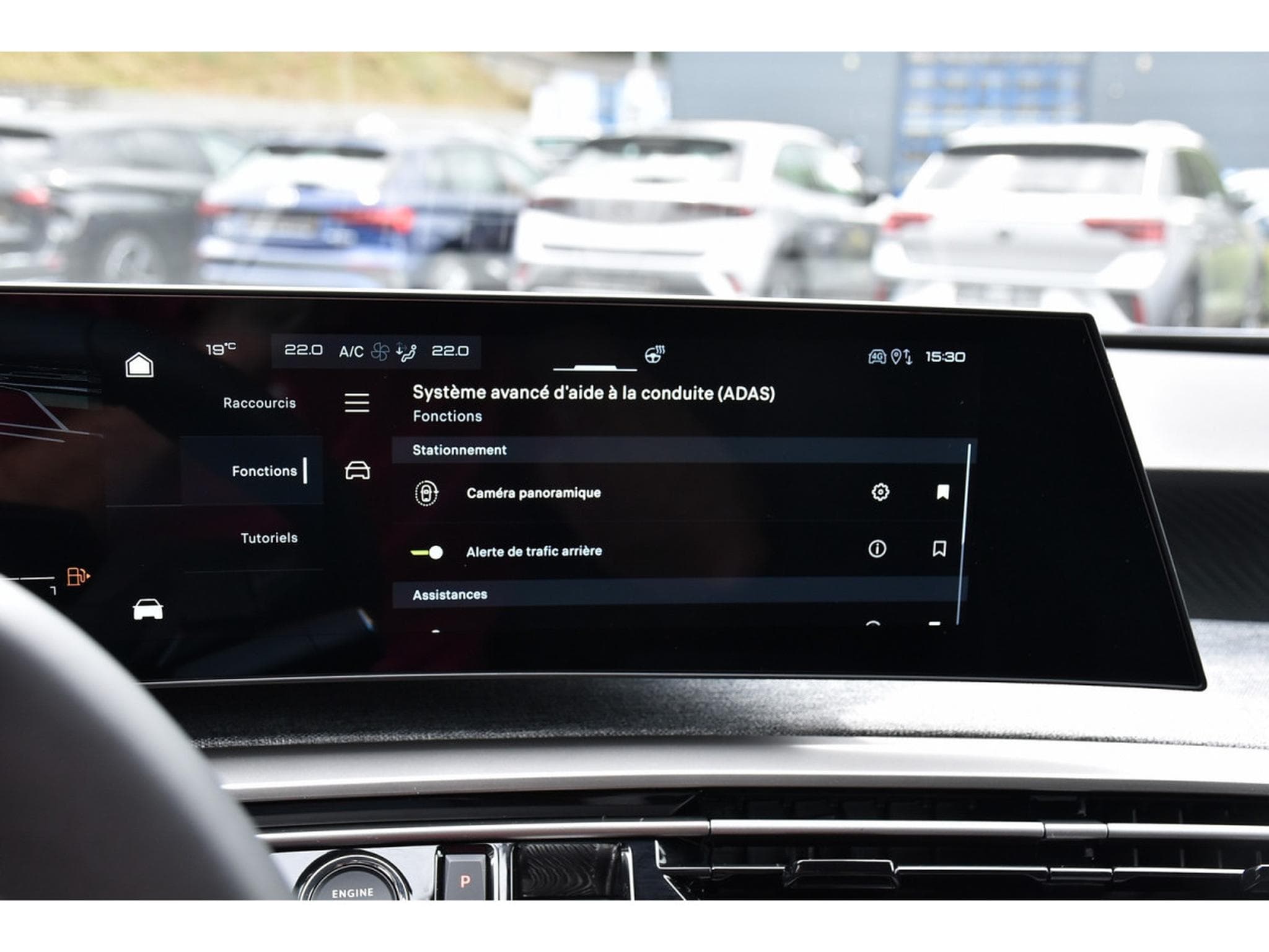 Peugeot 5008 Hybrid 145 Allure e-DCS6 ACC CAM360 JA19 NEUF (2026) - Foto 12