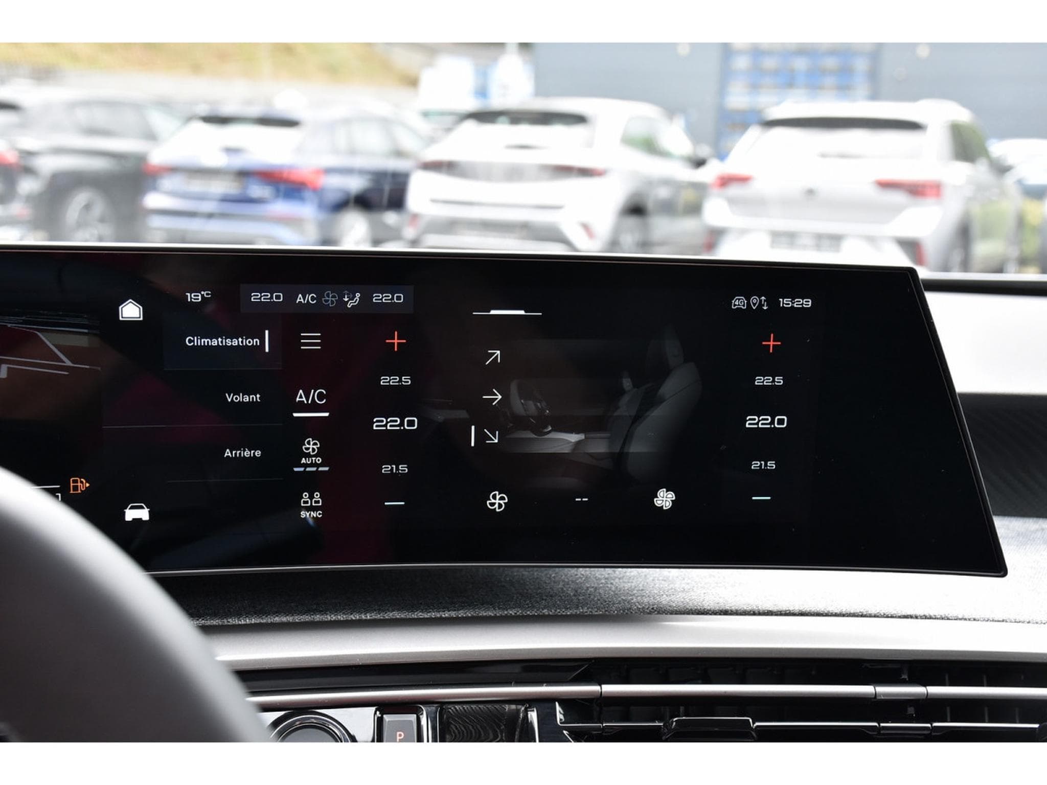 Peugeot 5008 Hybrid 145 Allure e-DCS6 ACC CAM360 JA19 NEUF (2026) - Foto 16
