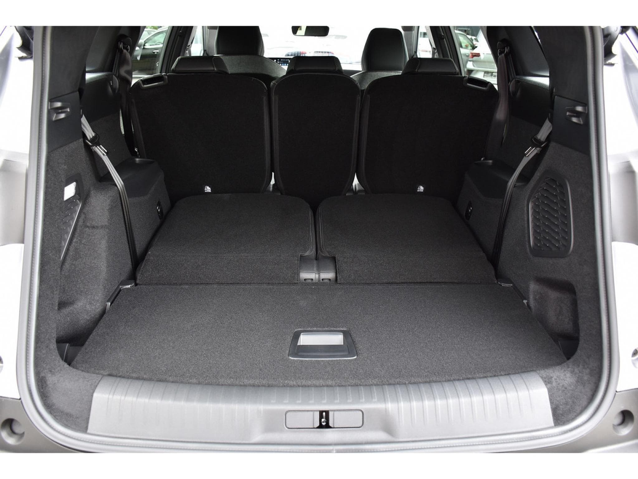 Peugeot 5008 Hybrid 145 Allure e-DCS6 ACC CAM360 JA19 NEUF (2026) - Foto 23