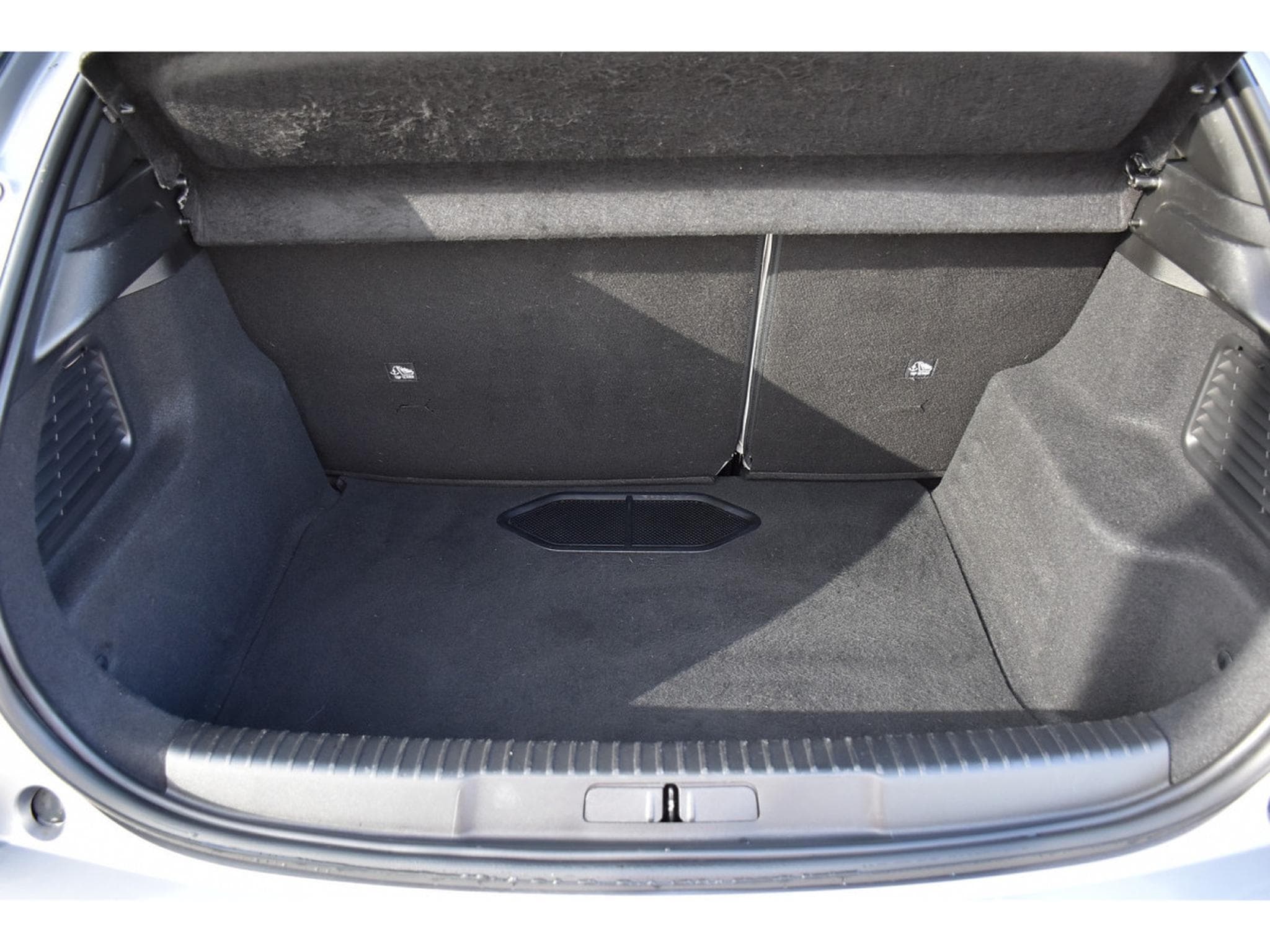 DS Automobiles DS3 1.2 PureTech EAT8 Rivoli CUIR GPS CAM LANE SIDE FOCAL 1°MAIN (2023) - Foto 23