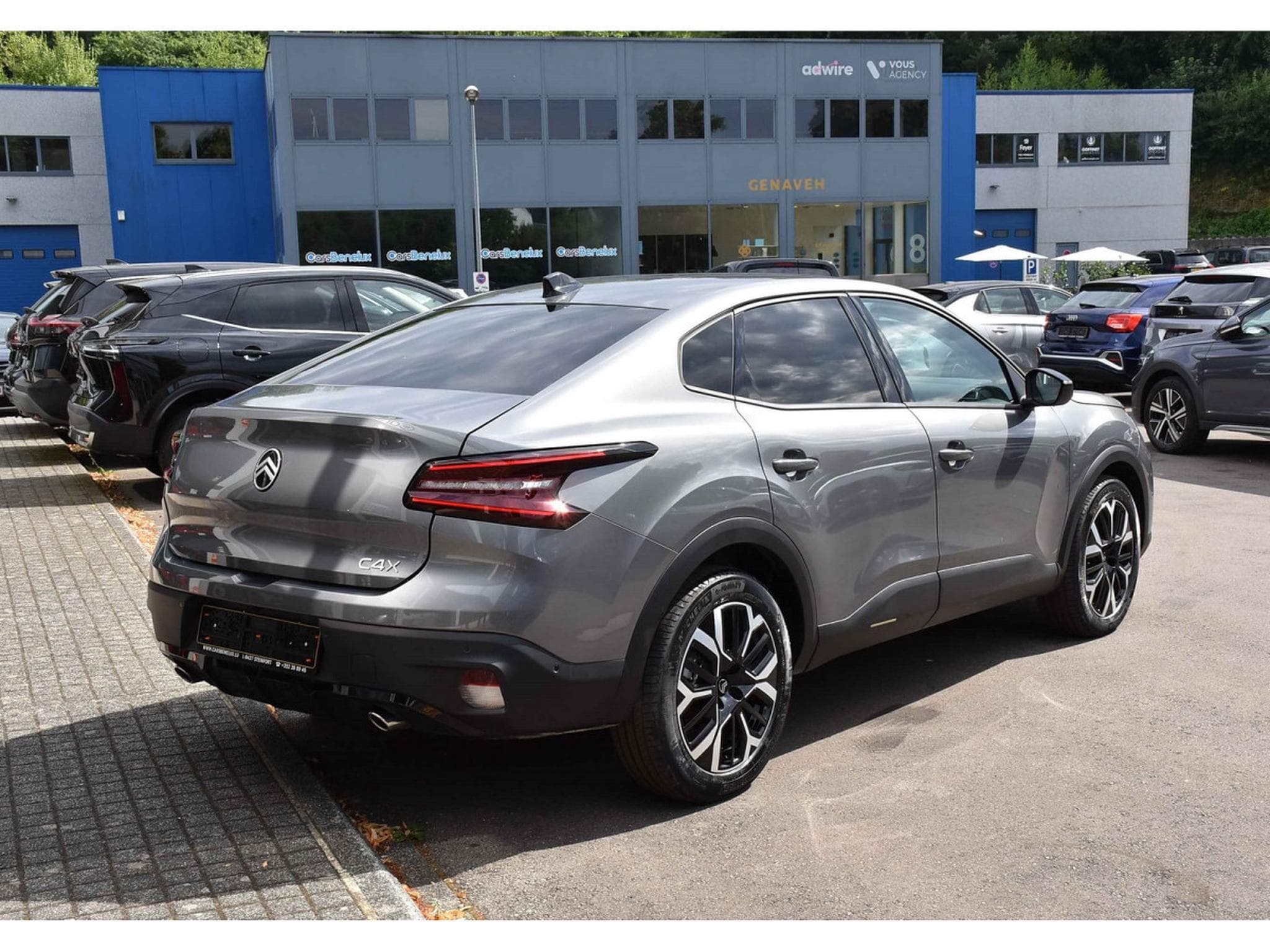 Citroën C4 X 1.2 MHEV 145 e-DCS6 Max ACC SIDE LANE GPS CAM 1° MAIN (2025) - Foto 4