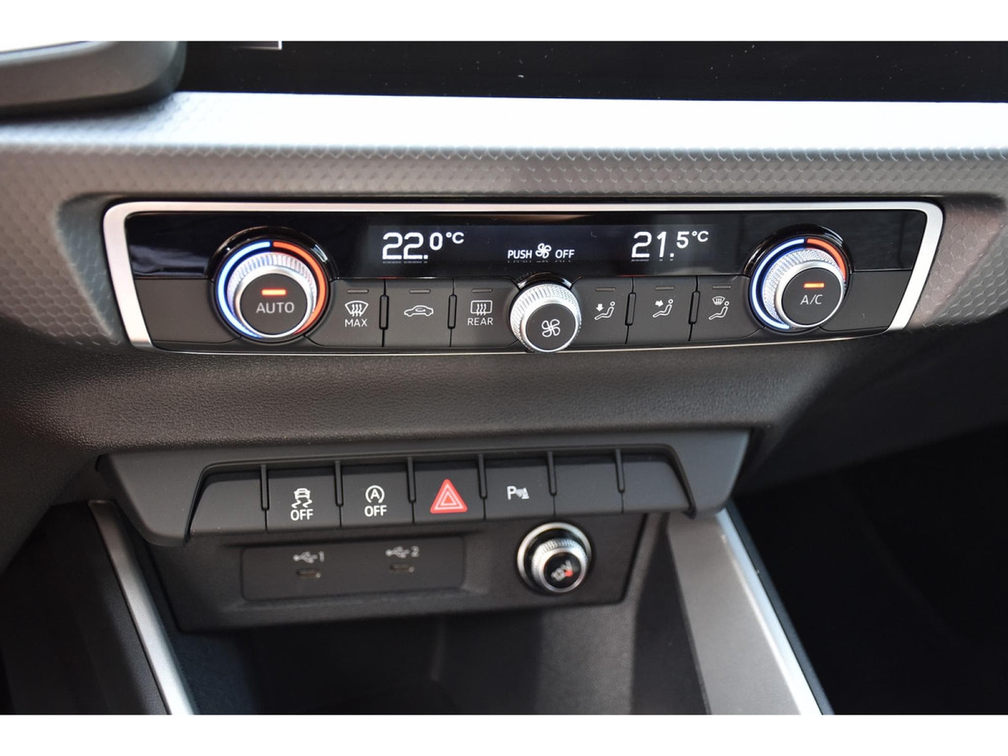 Audi A1 Sportback 30 TFSI S-Line S-Tronic Adrenalin Black Edition (2025) - Foto 17