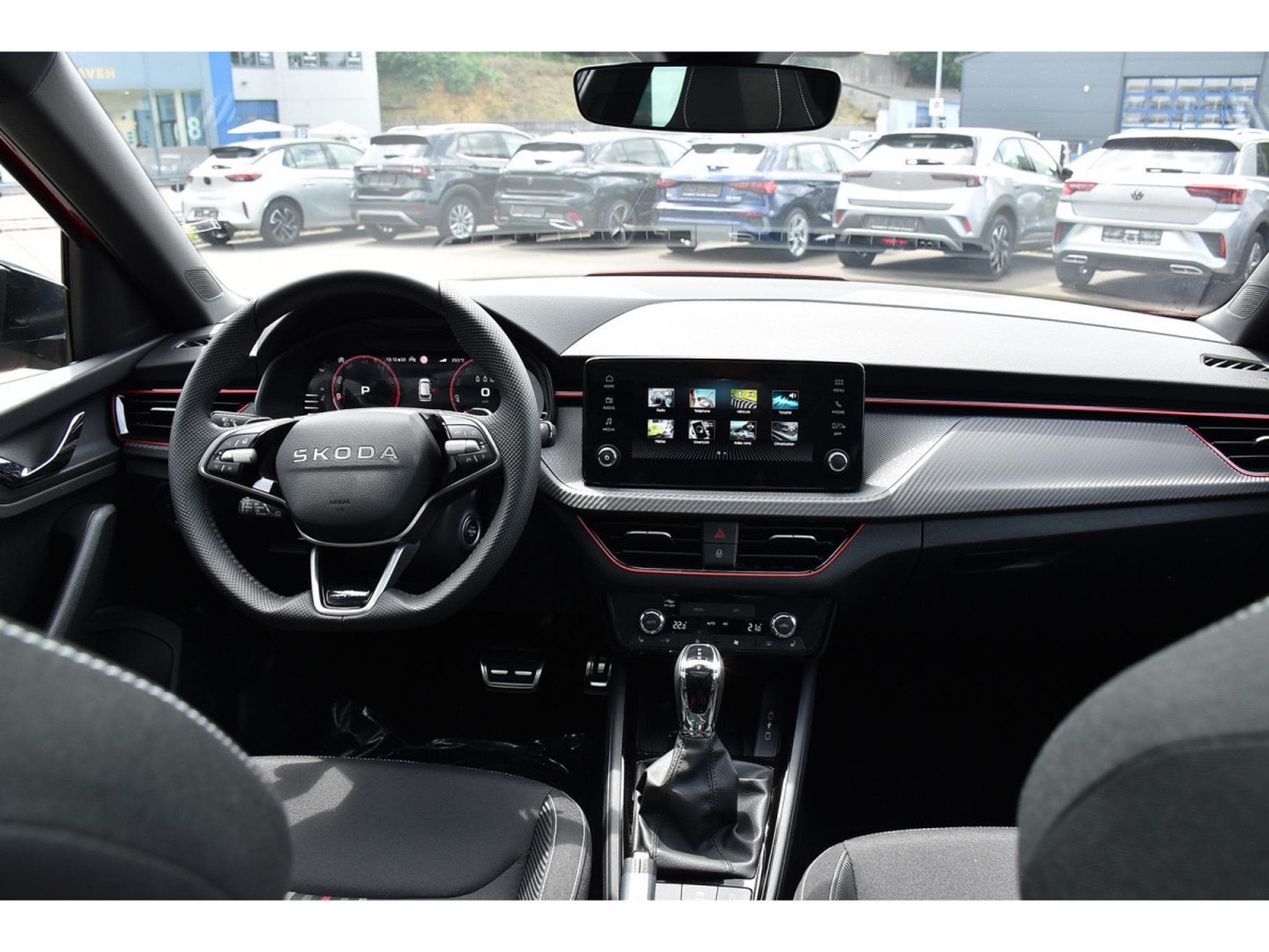 Skoda Kamiq 1.5 TSI Monte Carlo DSG PANO ACC TRAVEL SIDE KESSY NEUF (2026) - Foto 10