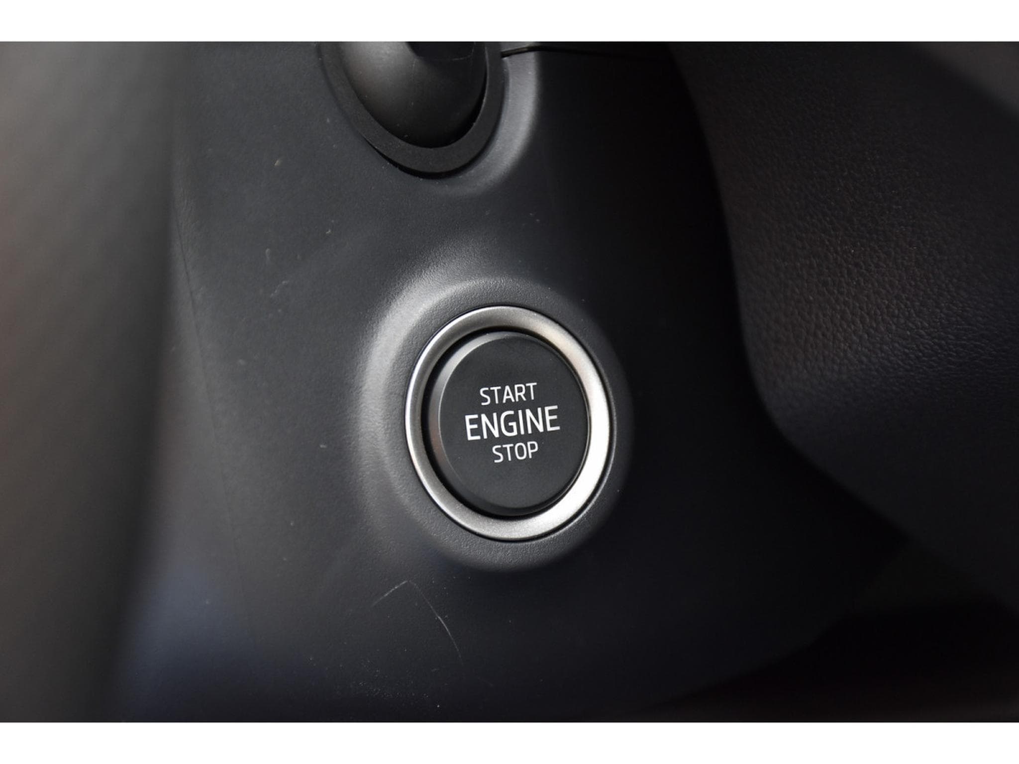Skoda Kamiq 1.5 TSI Monte Carlo DSG PANO ACC TRAVEL SIDE KESSY NEUF (2026) - Foto 19