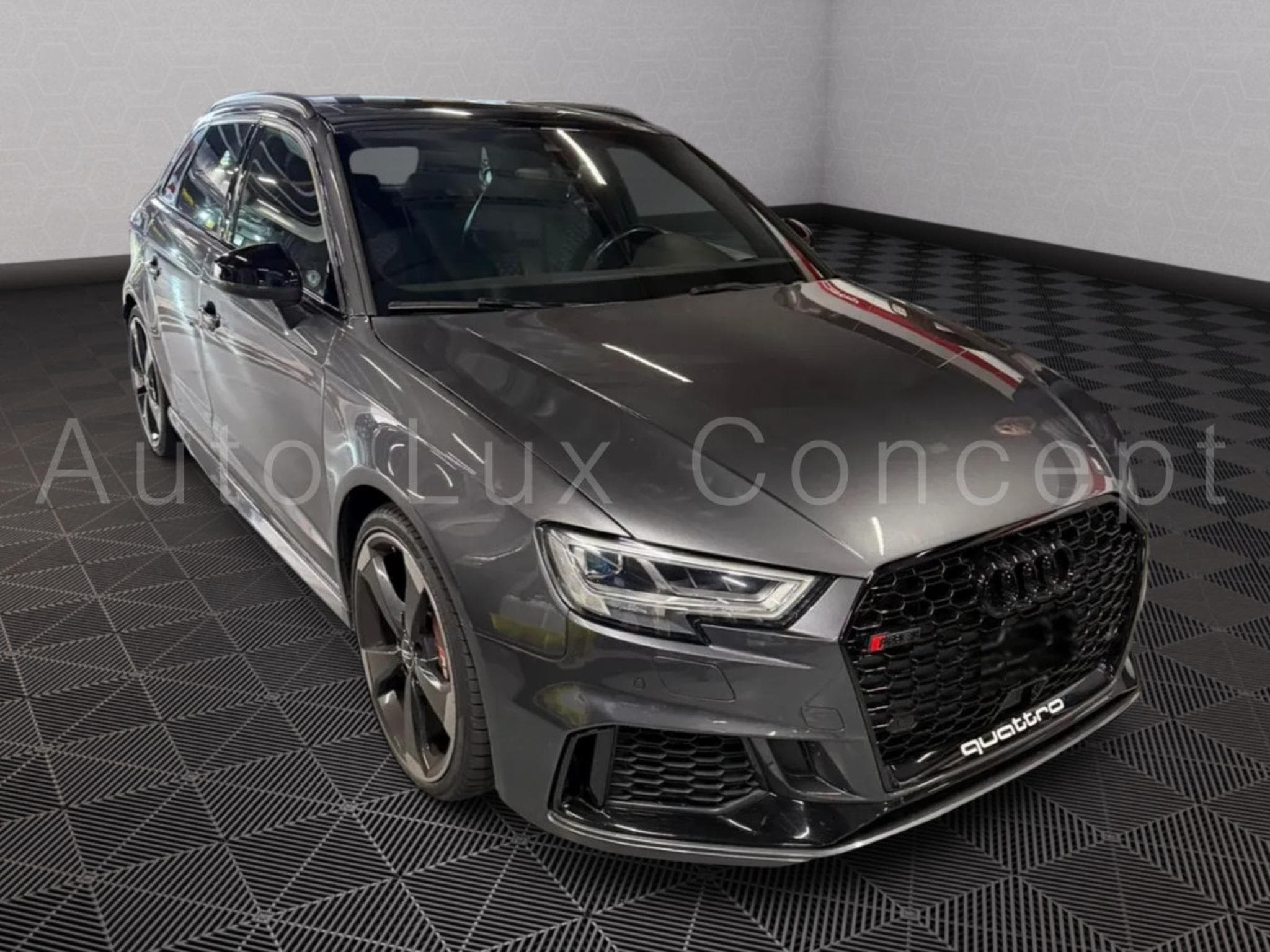 Audi RS3 Sportback 2.5 TFSI quattro S tronic 7 (2020) - Photo 2