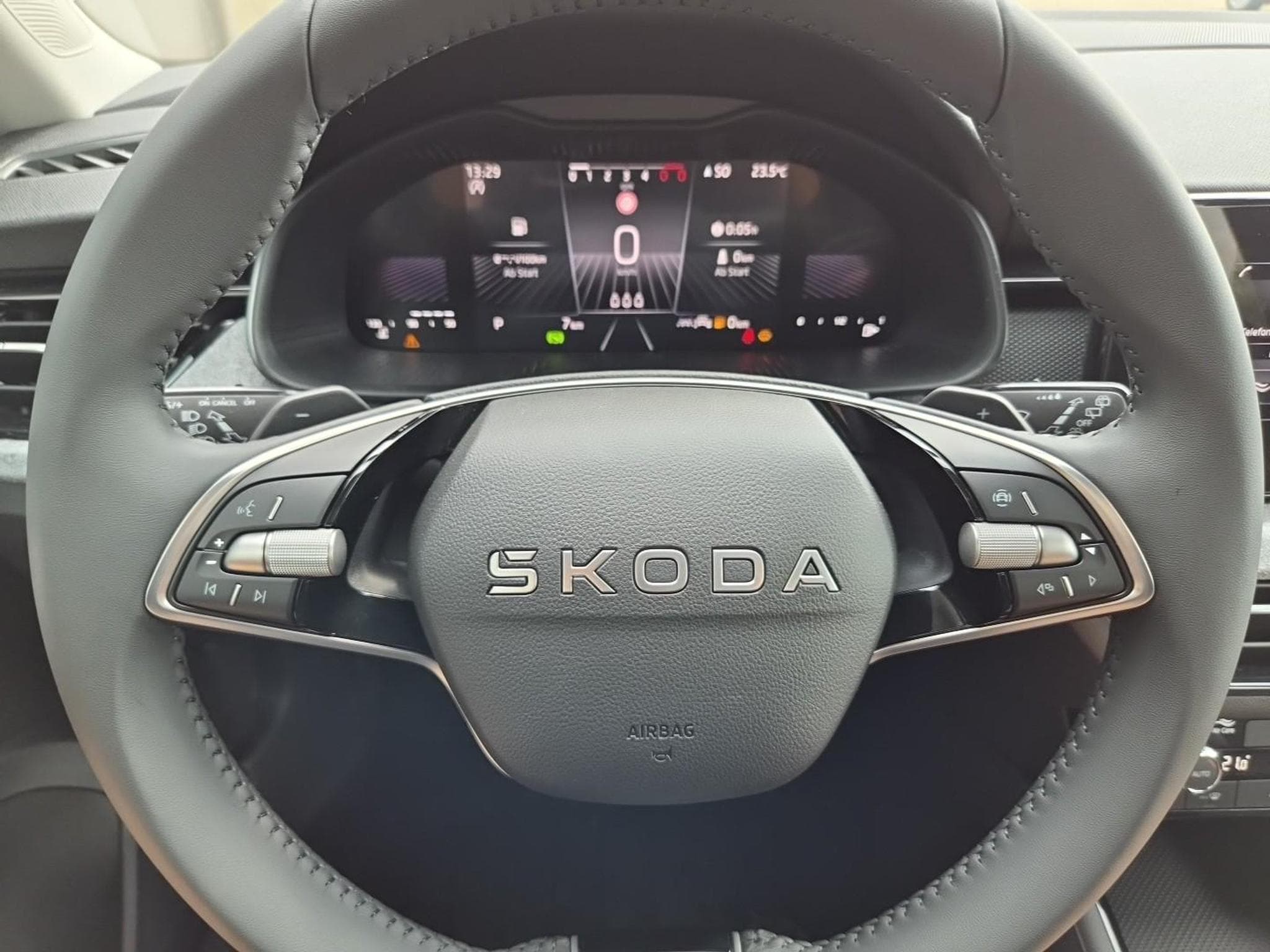 Skoda Scala Selection (2026) - Foto 17